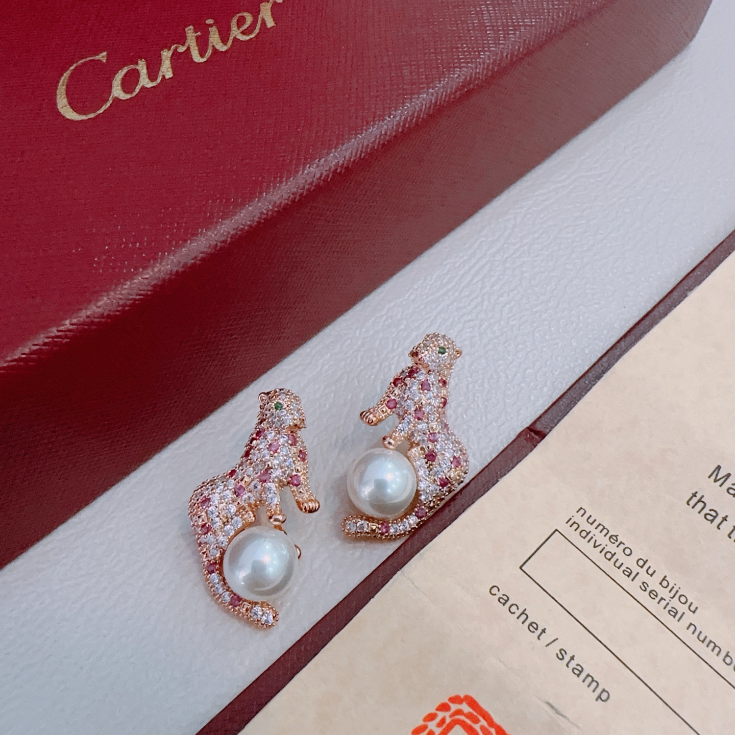 Cartier 까르띠에 귀걸이 V골드 시리즈