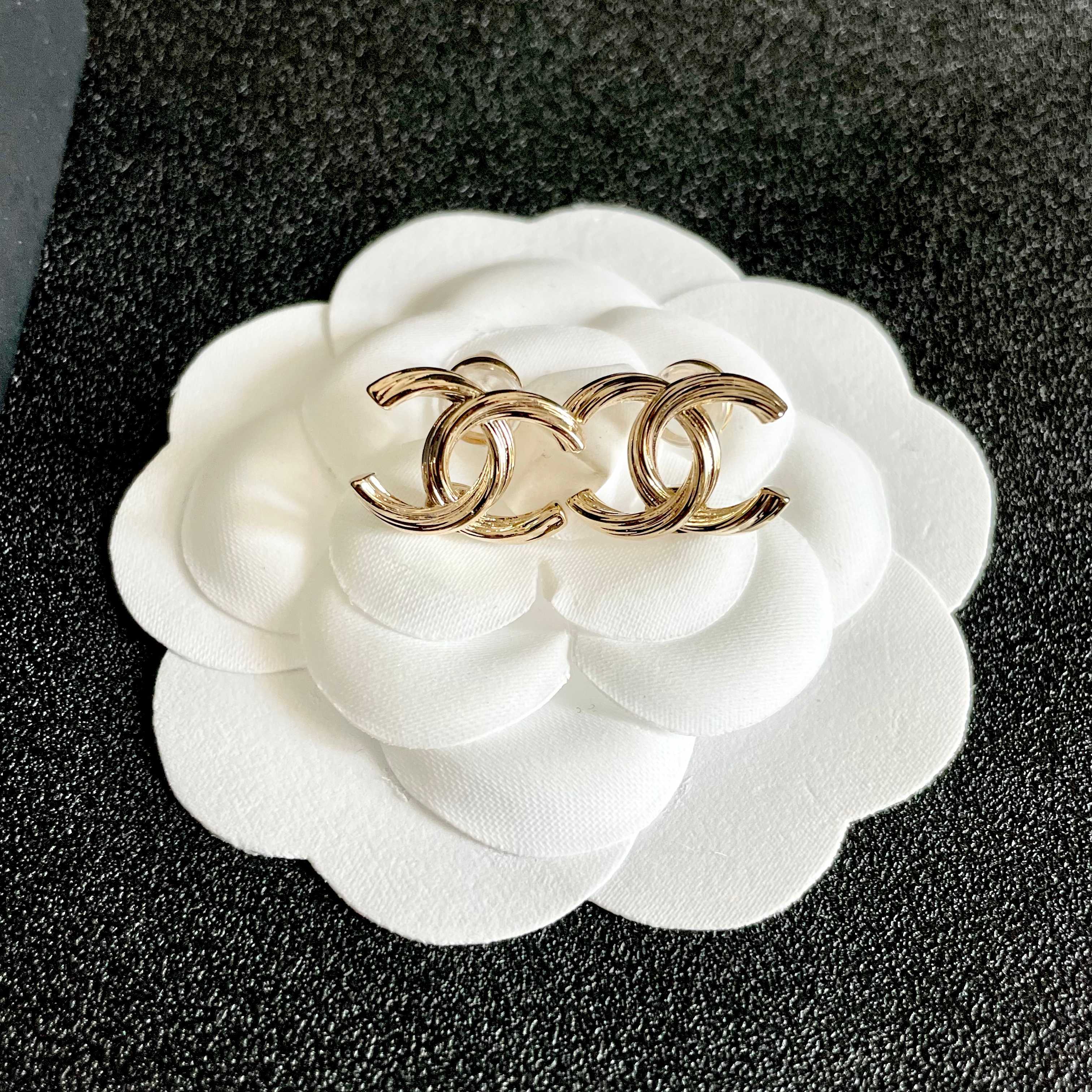 Chanel 샤넬 레터 이어링 귀걸이