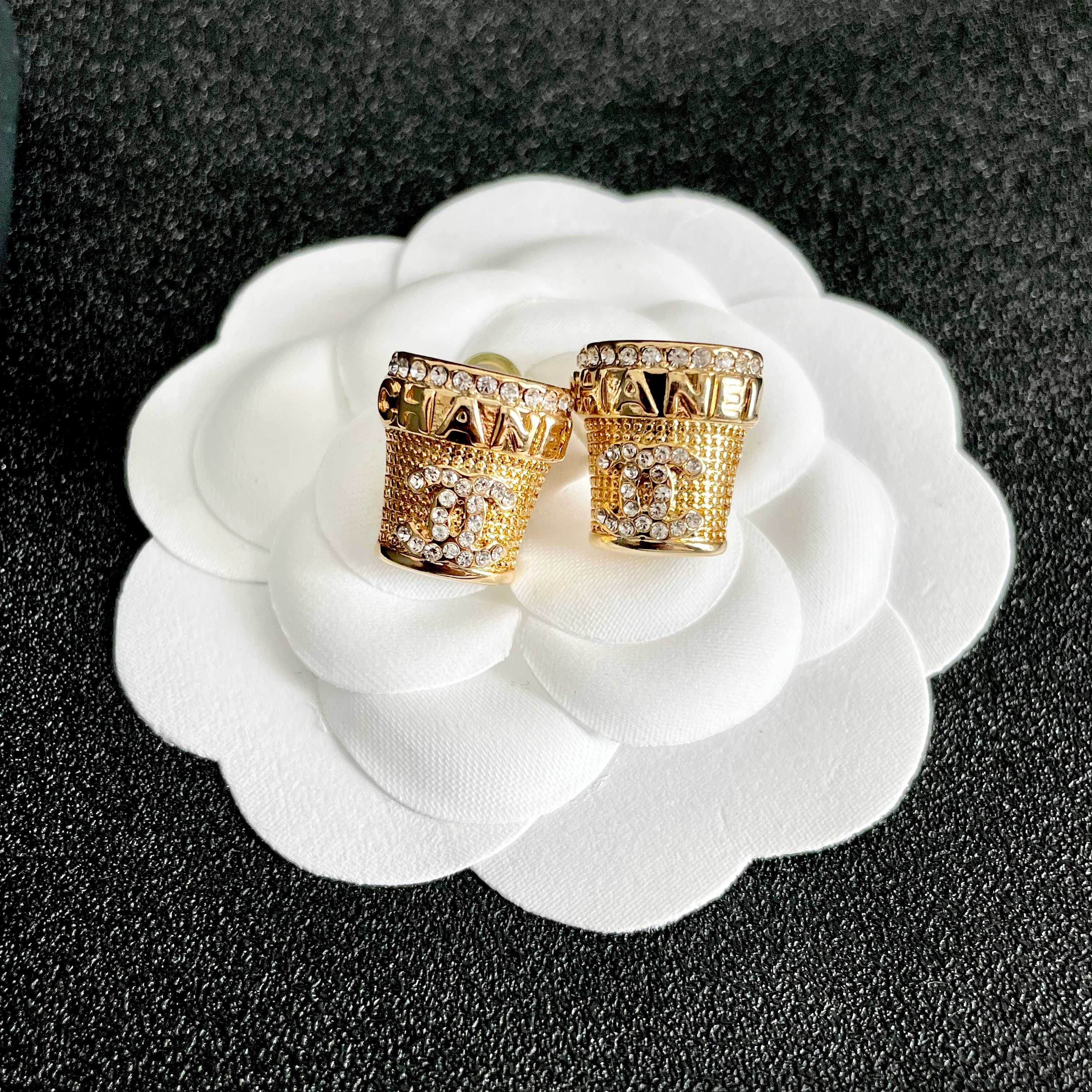 Chanel 샤넬 레터 이어링 귀걸이