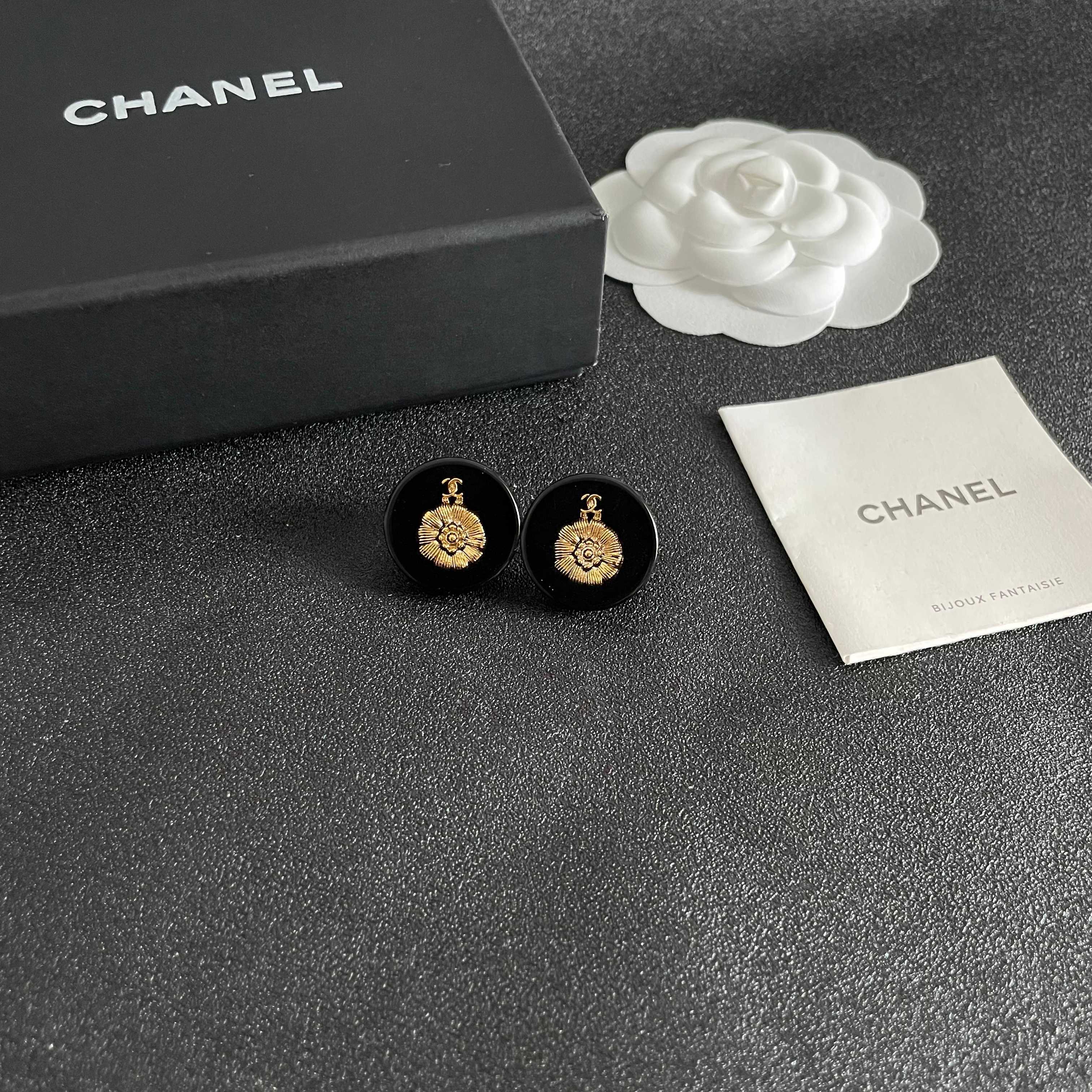 Chanel 샤넬 레터 이어링 귀걸이