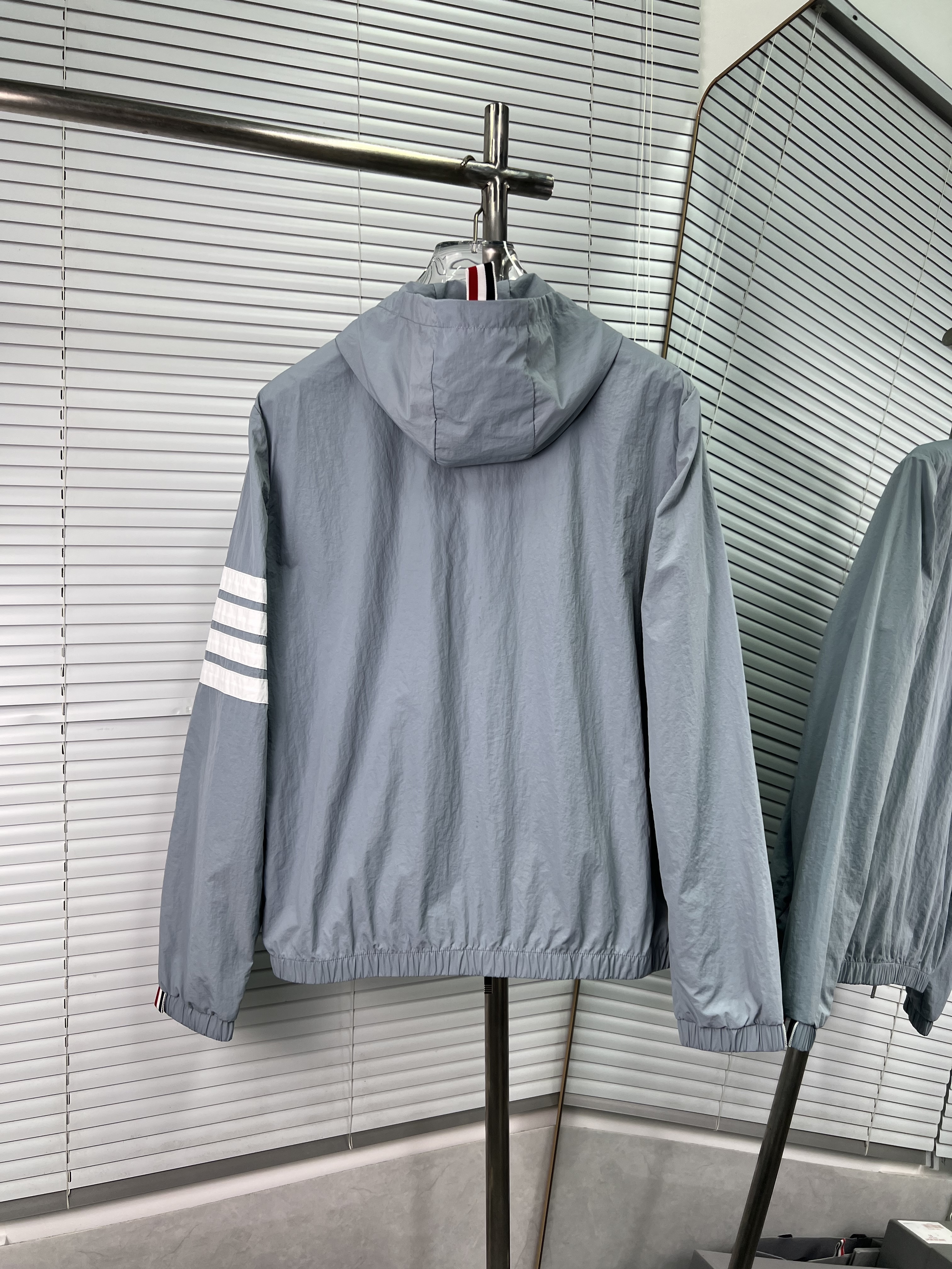 Thom Browne TB 톰브라운 바람막이 아우터 재킷 의류