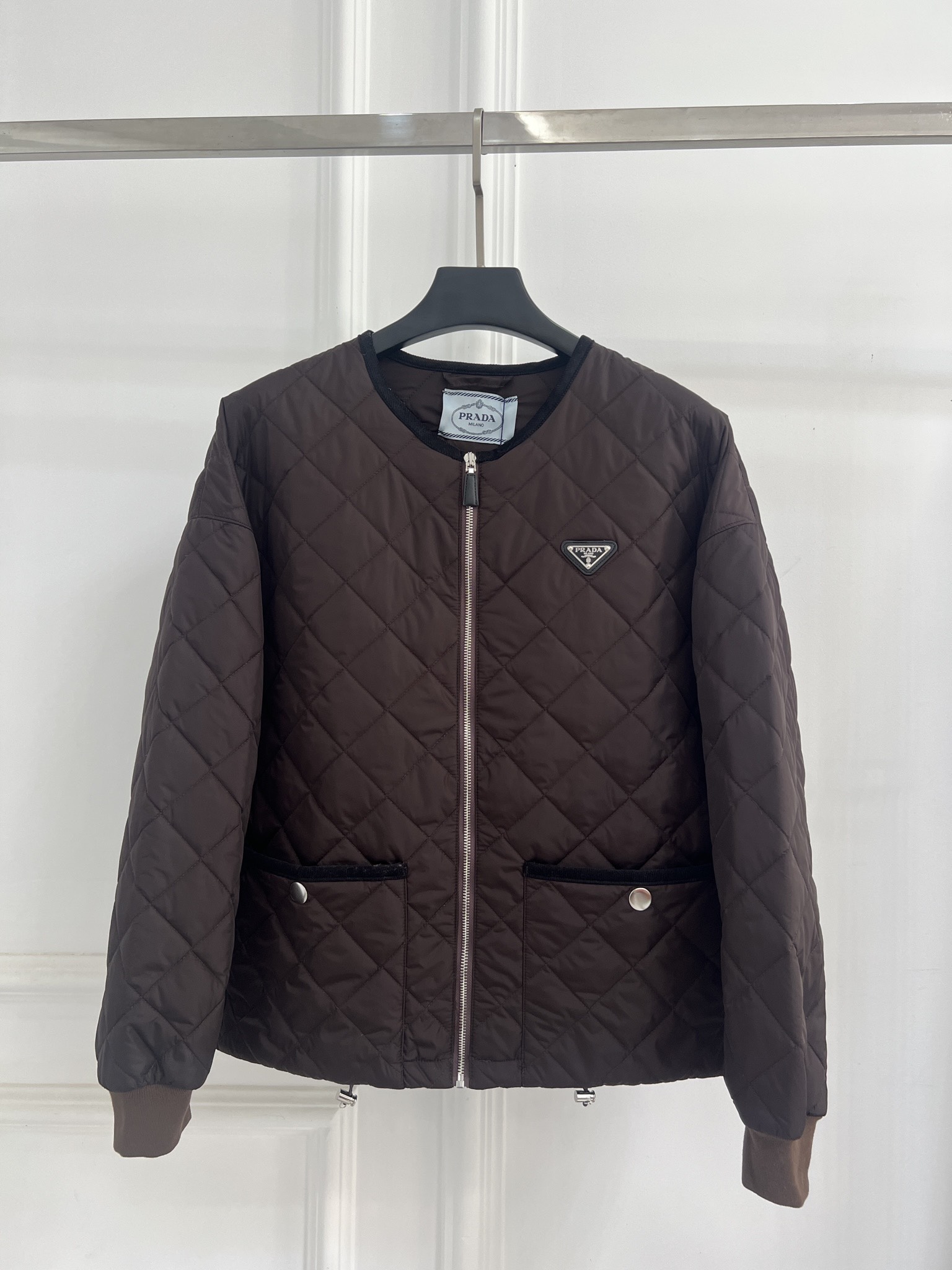 Prada 프라다 다이아몬드 퀼팅 라운드넥 다운 점퍼 의류