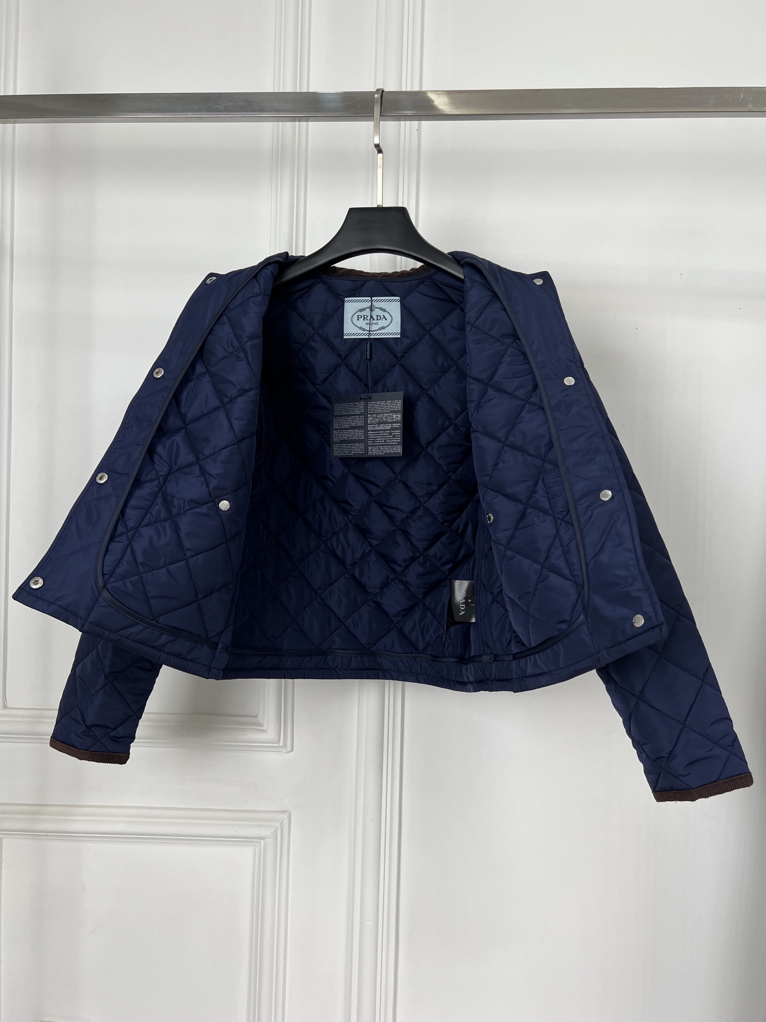 PRADA 프라다 스퀘어넥 퀼팅 숏 패딩 의류