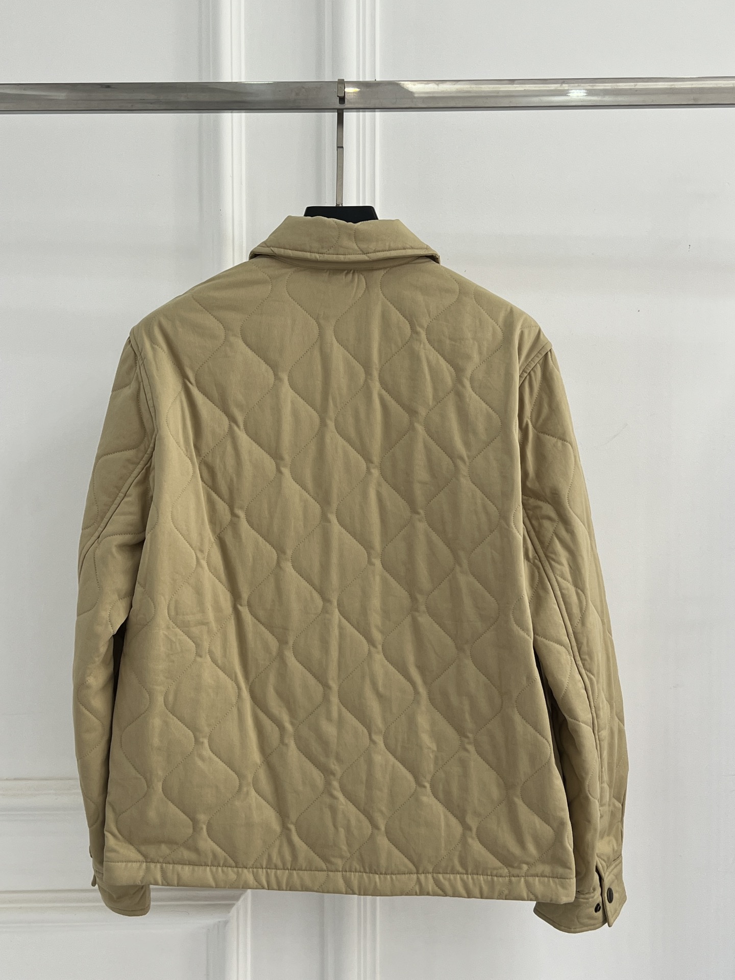 Burberry 버버리 격자 패딩, 세련된 하이스트리트 스타일 의류