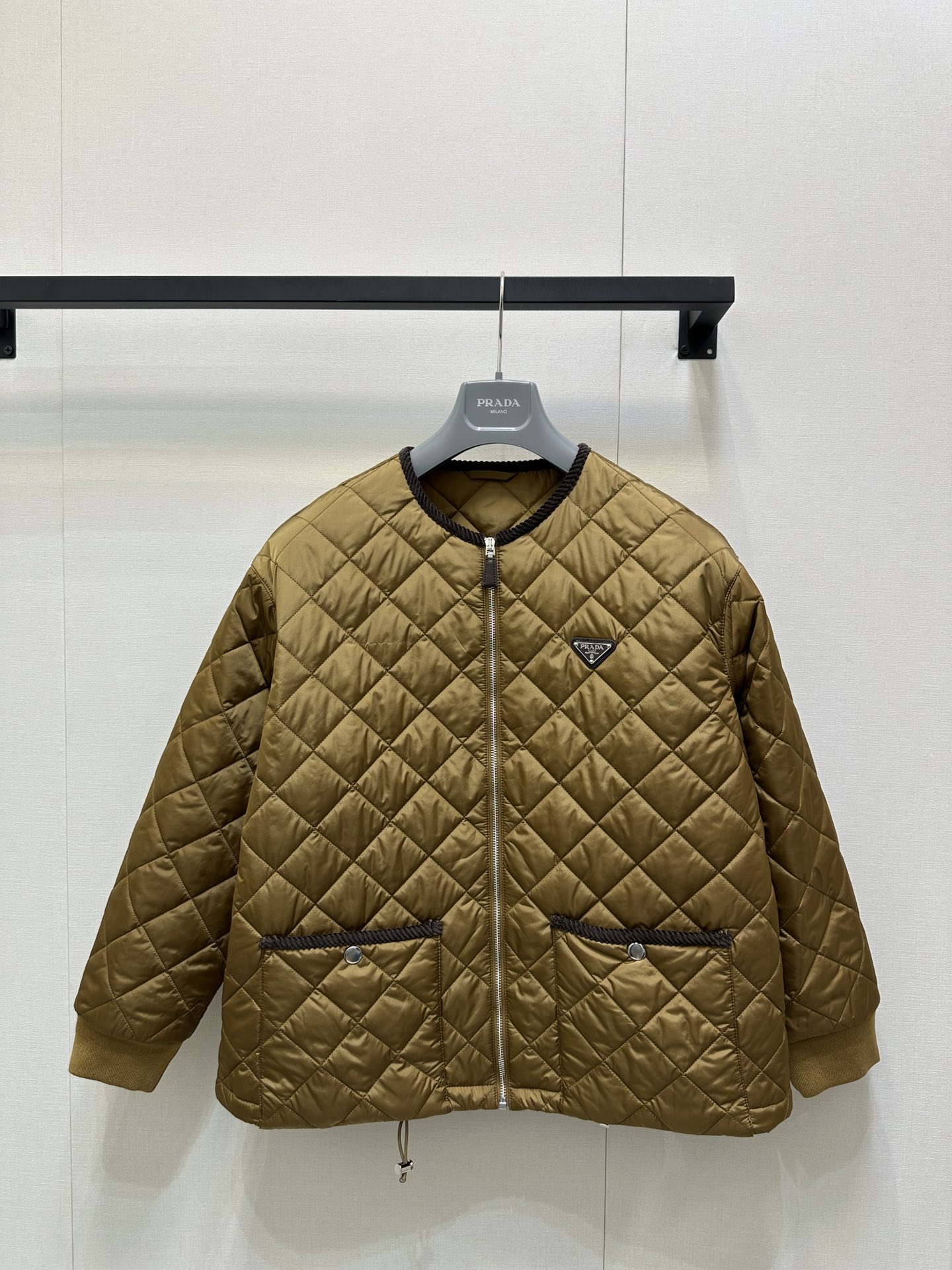 PRADA 프라다 다이아몬드 퀼팅 라운드넥 코튼 재킷 의류