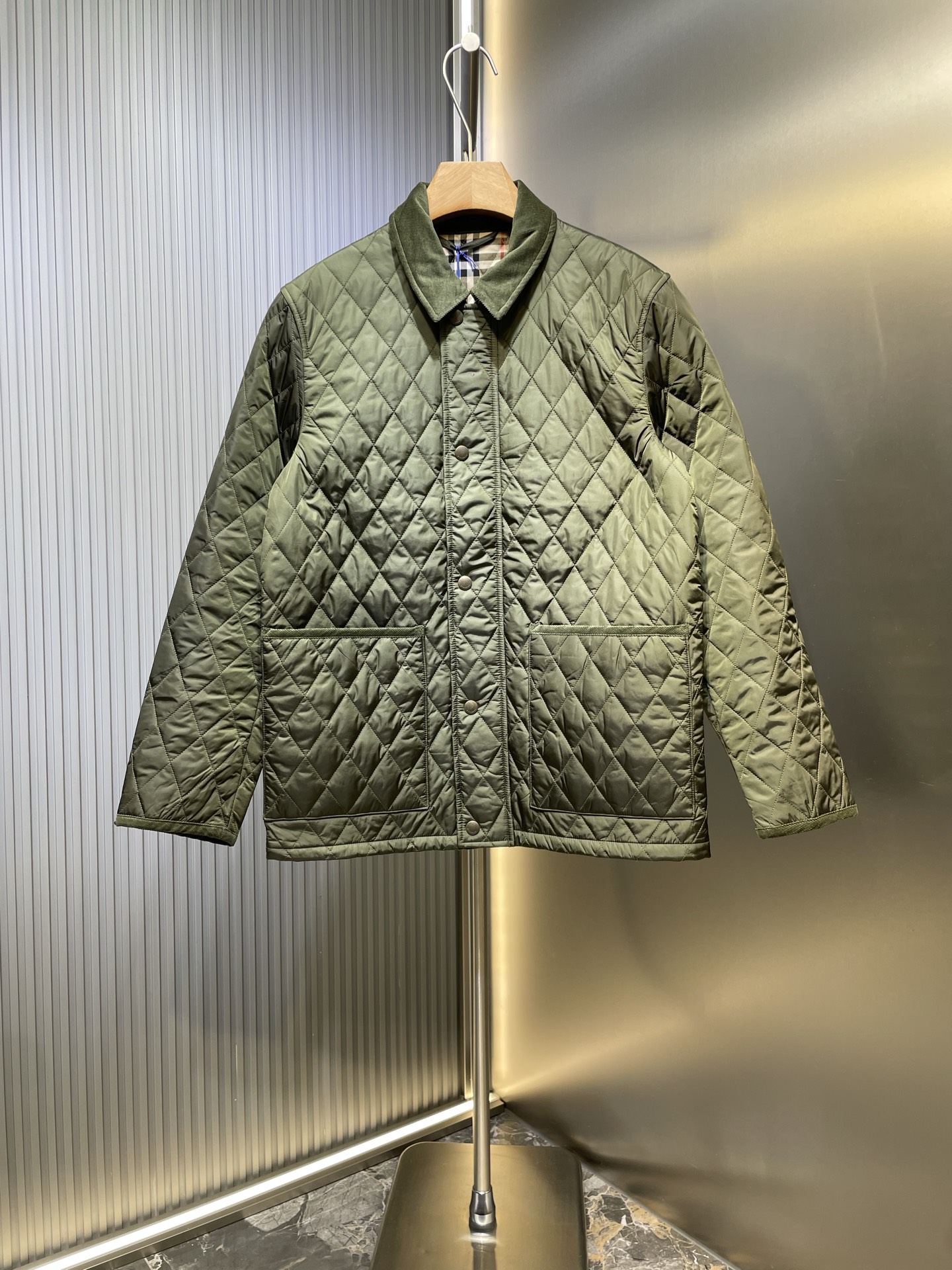 Burberry 버버리 체크 퀄팅 카라 패딩 점퍼 자켓 의류