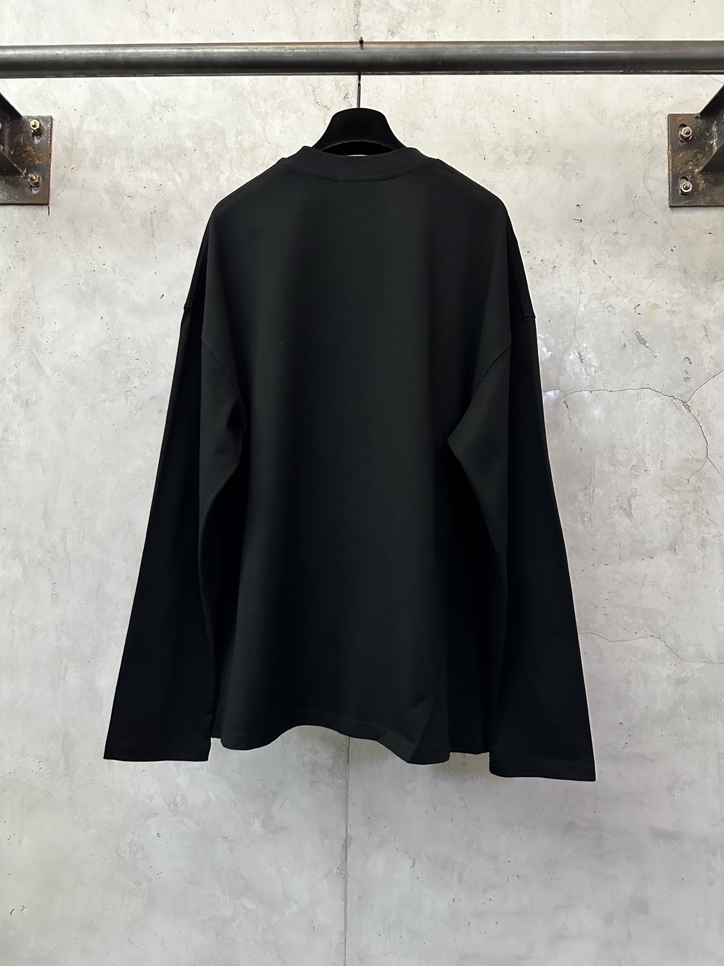 Prada 프라다 가죽 로고 라벨 크루넥 긴팔 티셔츠 의류