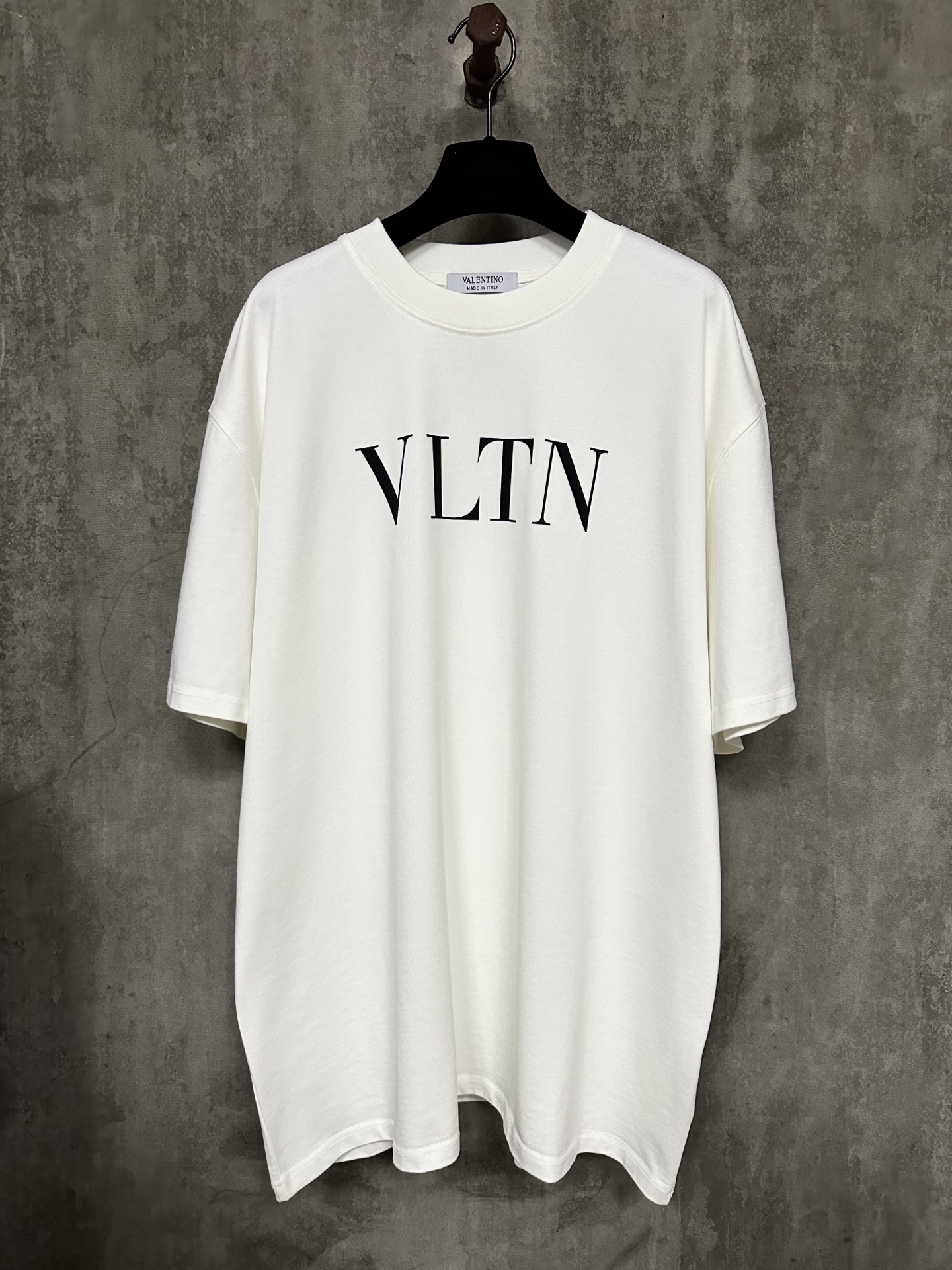 VALENTINO 발렌티노 레터 로고 프린트 헤비 코튼 반팔 티셔츠 의류