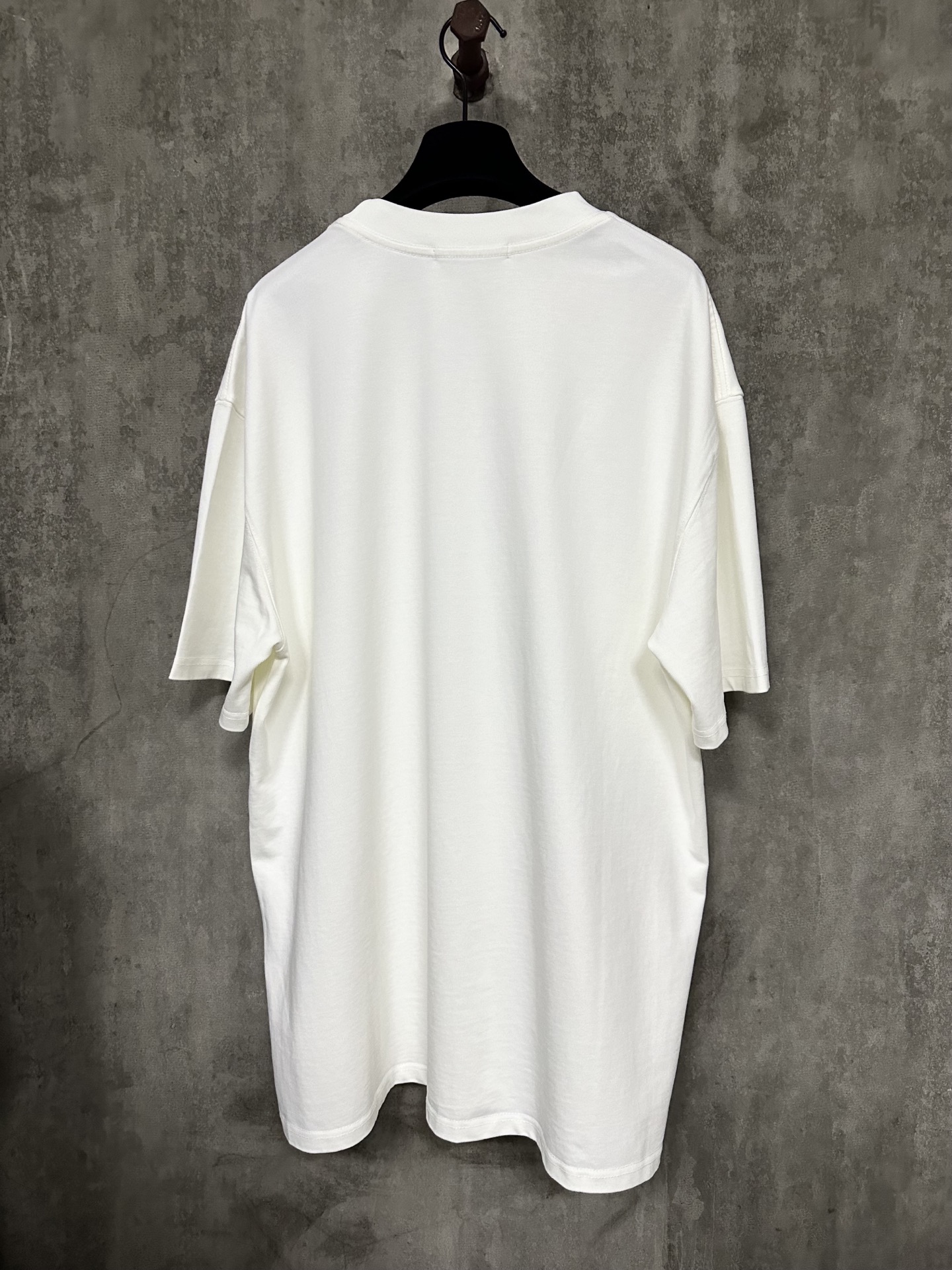 VALENTINO 발렌티노 레터 로고 프린트 헤비 코튼 반팔 티셔츠 의류