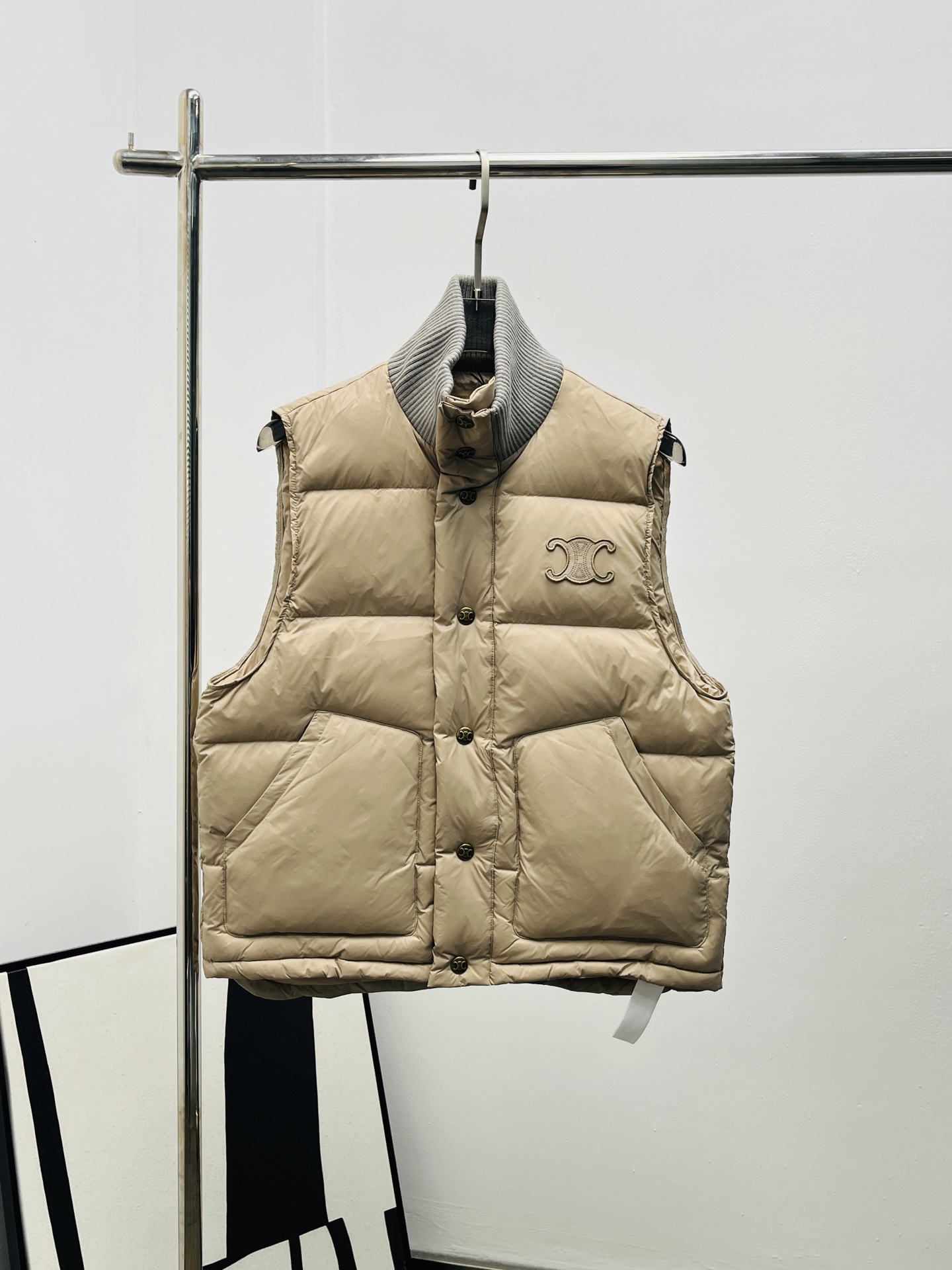 CELINE 셀린느 배색 하이넥 패딩 조끼 베스트 의류