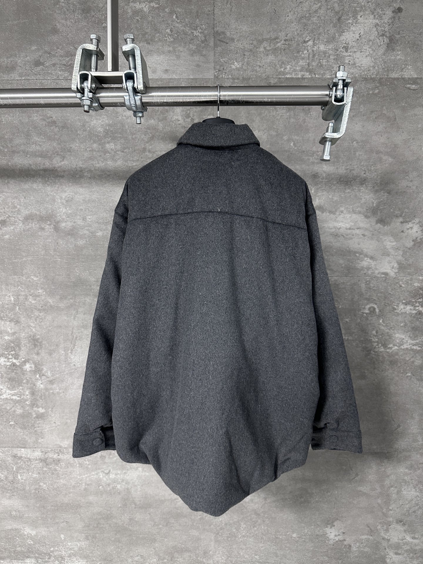 MIUMIU 미우미우 로고 포켓 캐시미어 덕다운 셔츠형 자켓 재킷 의류