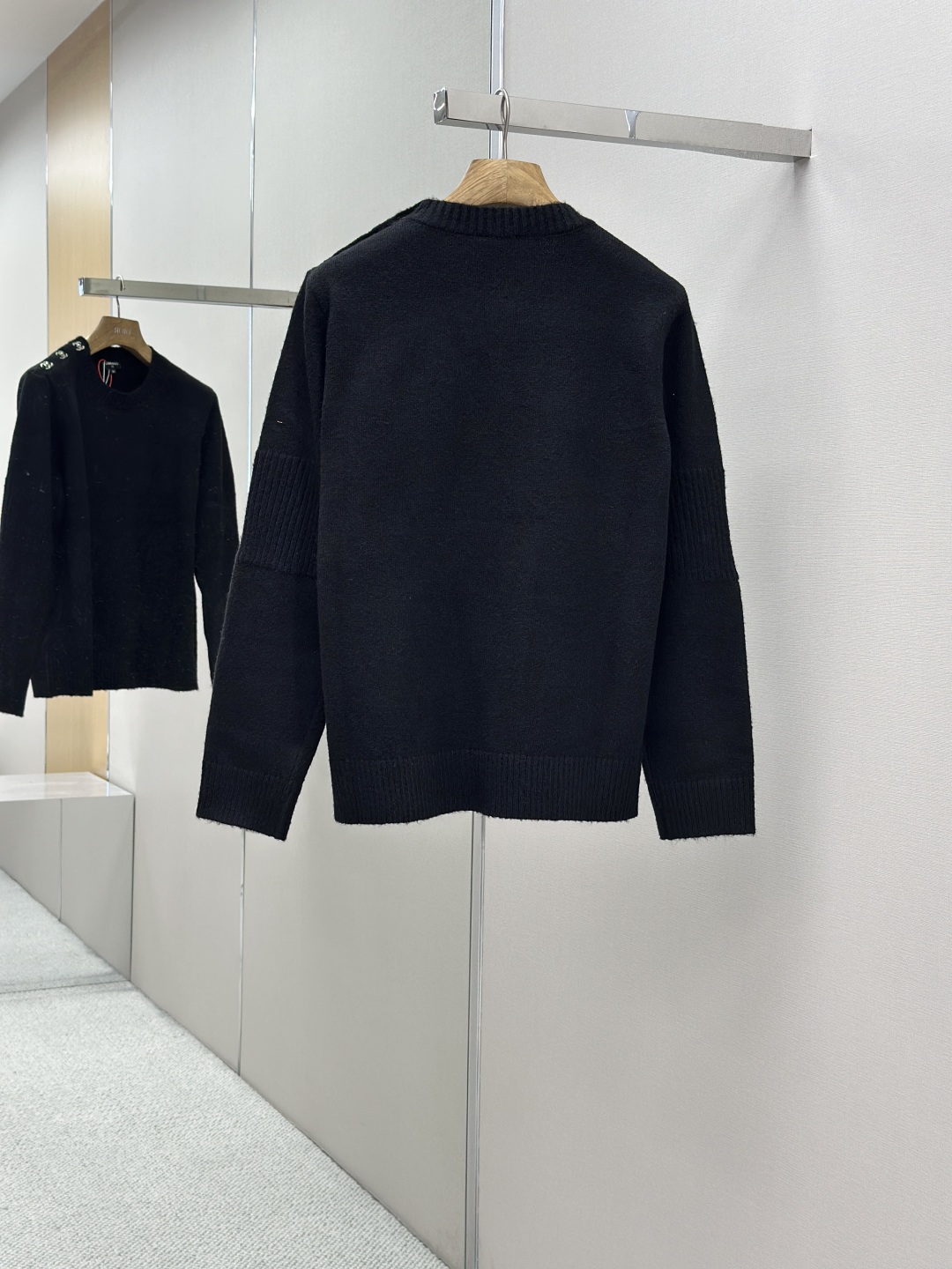 CHANEL 샤넬 북버클 울 니트 스웨터 긴팔 의류