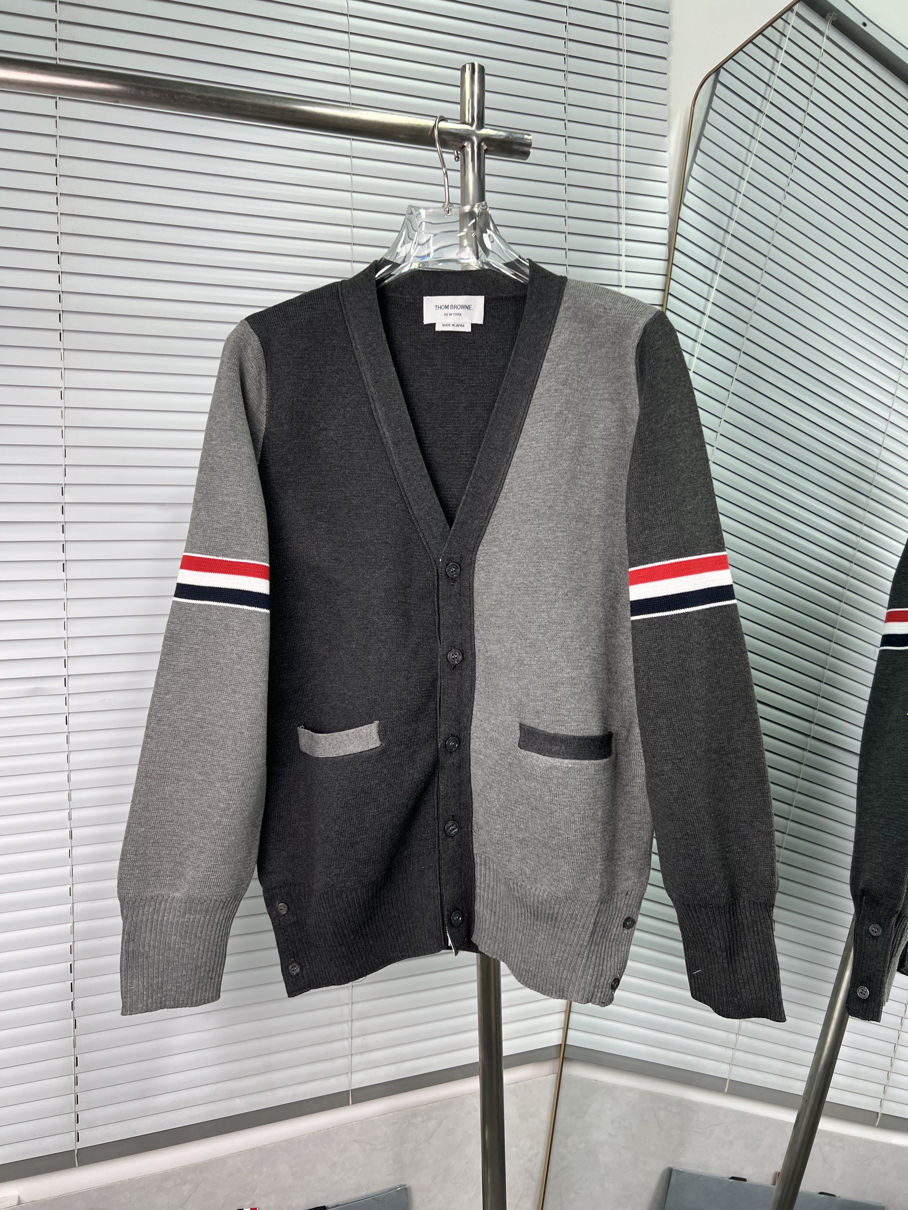 THOM BROWNE TB 톰브라운 더블 소매 컬러 블록 가디건 의류