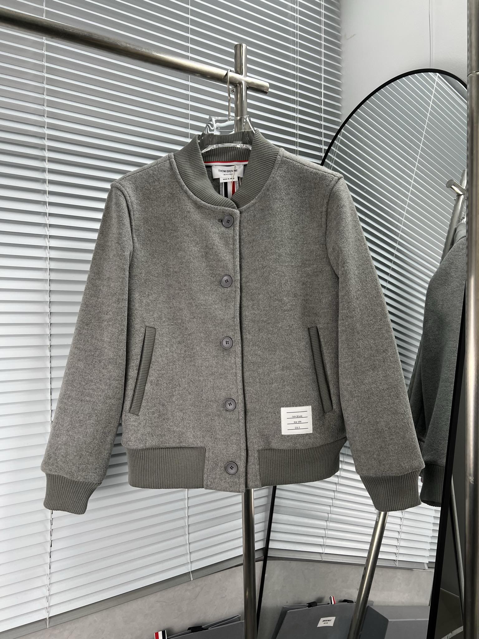 Thom Browne 톰브라운 후면 리본 울 봄버 자켓 재킷 의류