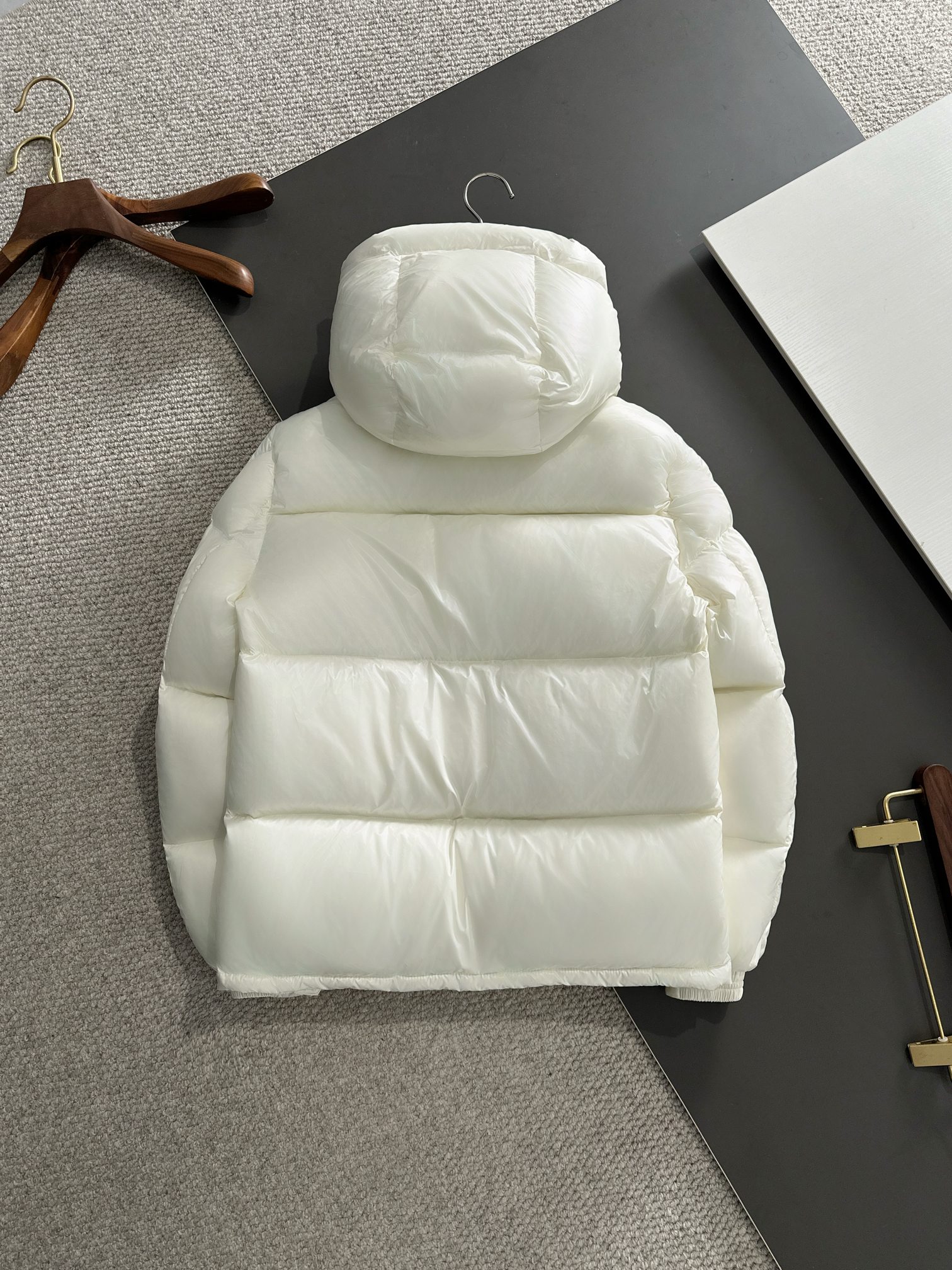 MONCLER 몽클레어 몽클레르 삼색 스트라이프 클래식 패딩 점퍼 의류