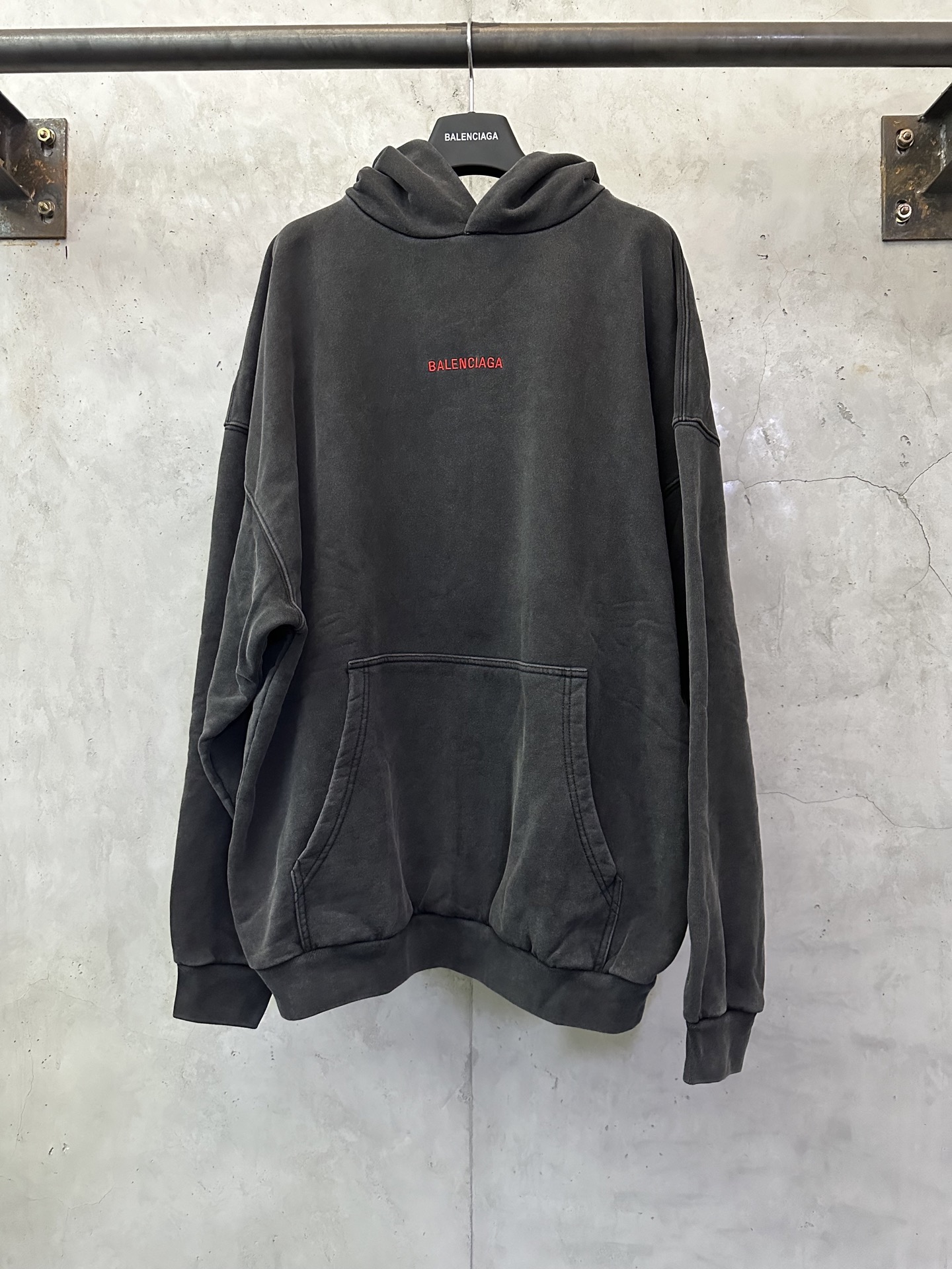 Balenciaga 발렌시아가 레드 자수 워시드 후드티 의류