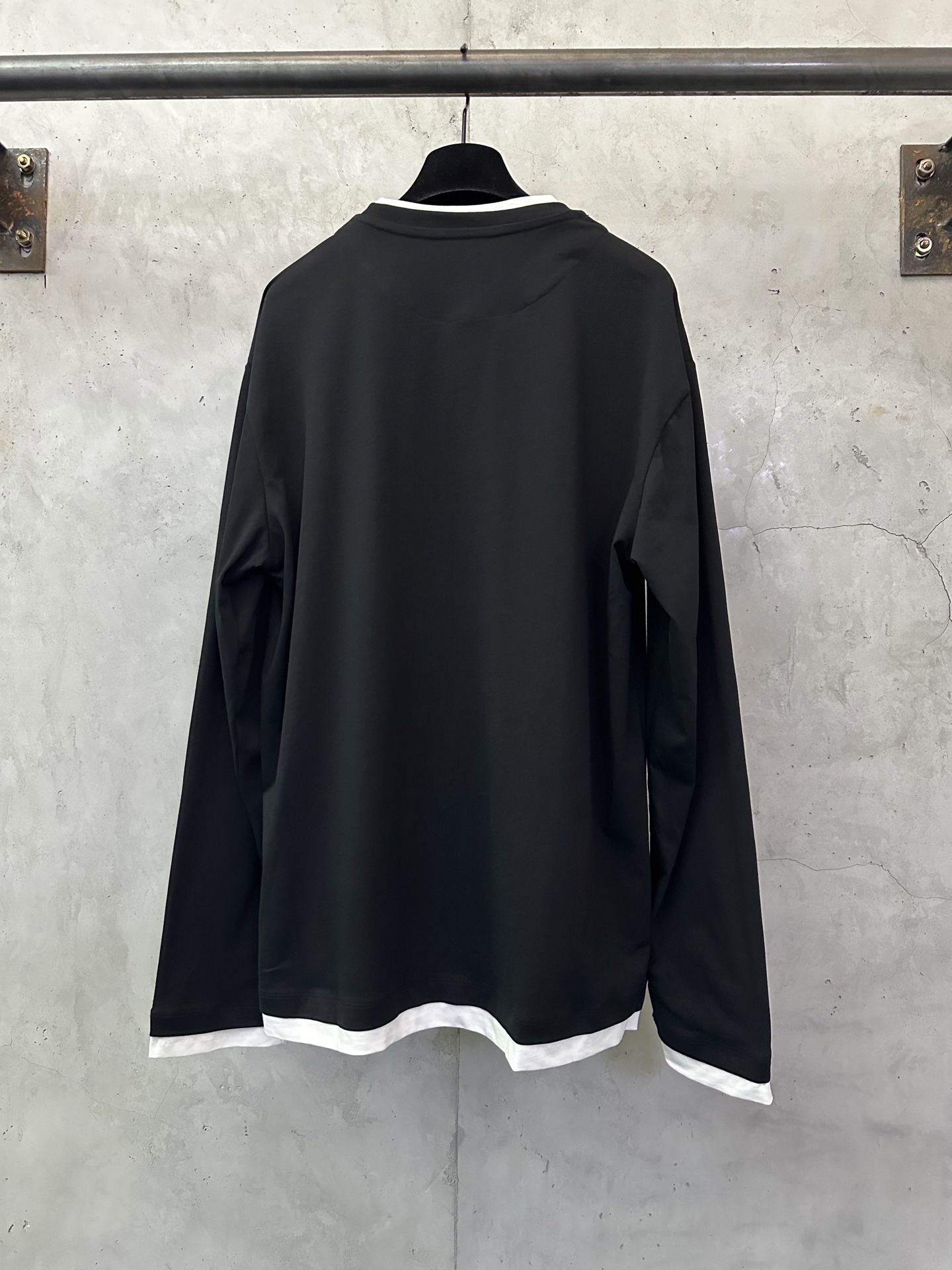 PRADA 프라다 로고 패브릭 라벨 레이어드 긴팔 티셔츠 의류