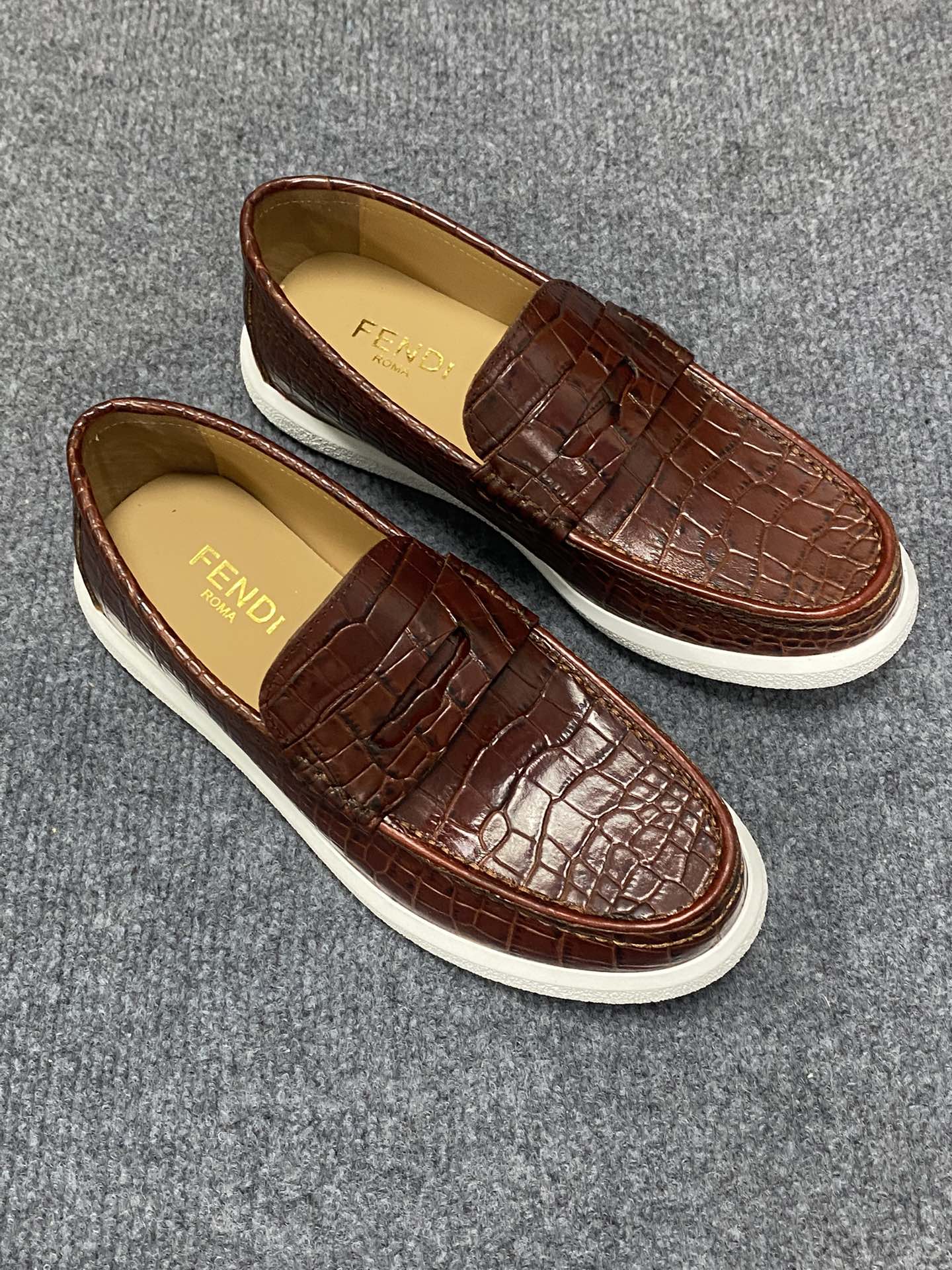 FENDI 펜디 밀라노 패션쇼 로퍼 구두 신발