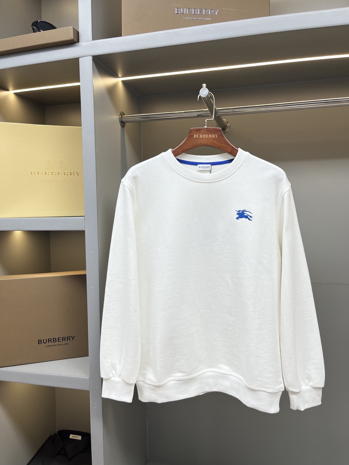 Burberry BBR 버버리 기수(Knight) 자수 코튼 라운드넥 스웨트셔츠 맨투맨 티셔츠 의류