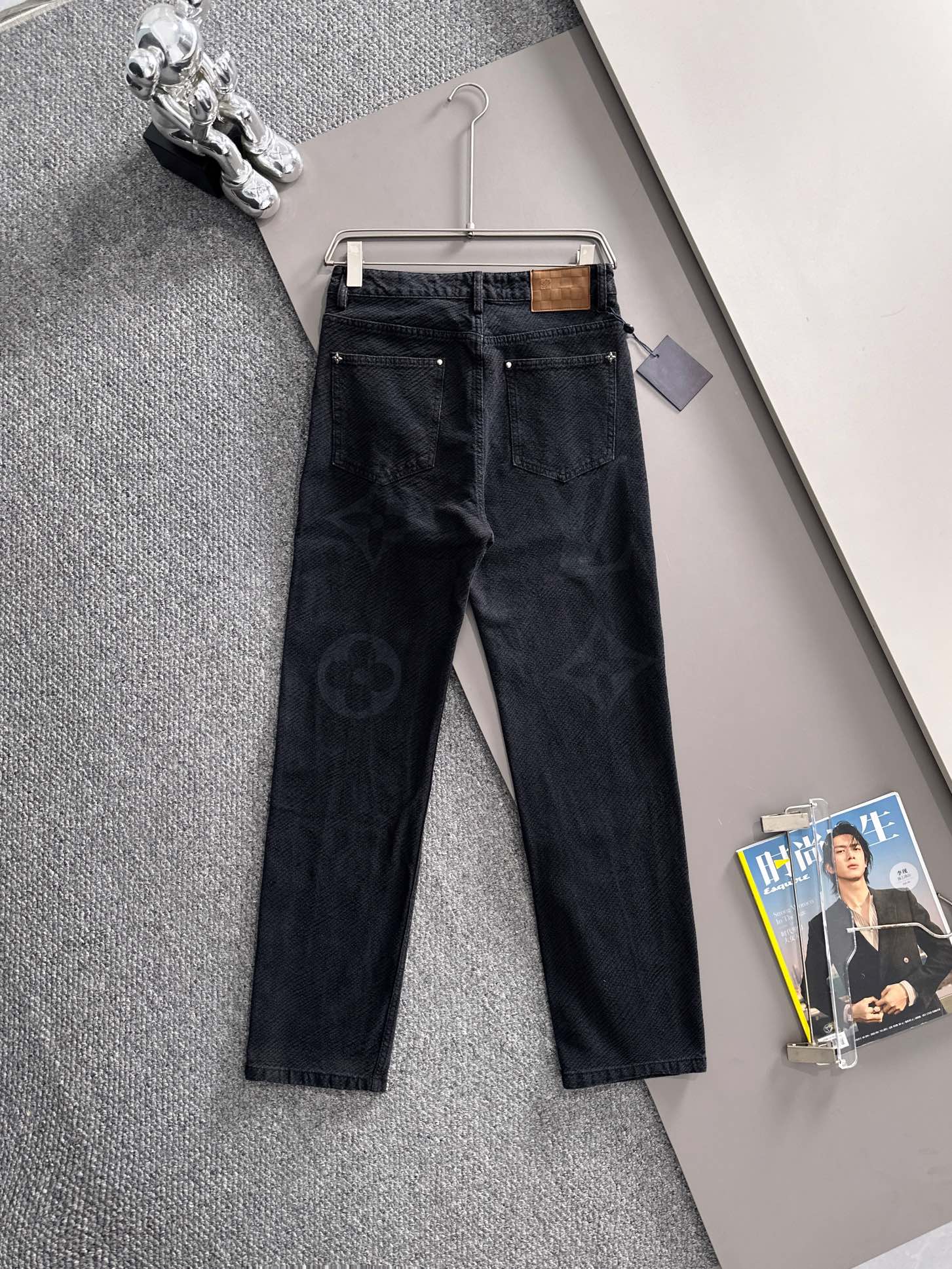 LOUIS VUITTON Tyler LV 루이비통 컬래버 모노그램 디지털 워시 데님 팬츠 바지 의류