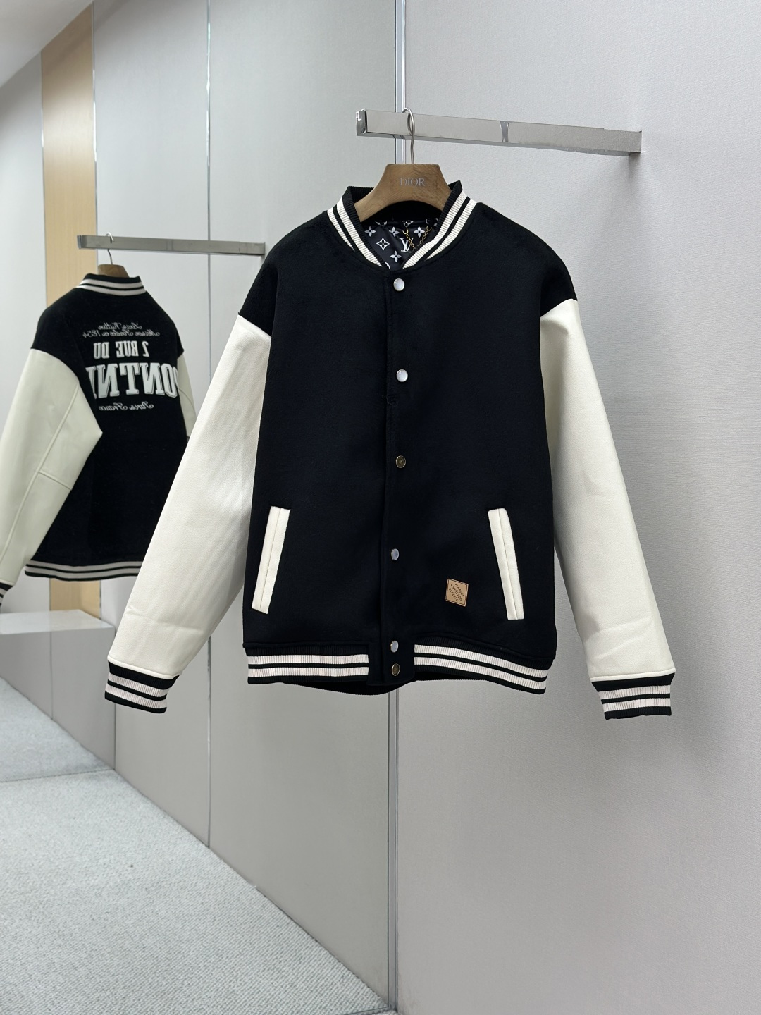 LV 루이비통 가죽+울 혼방 배색 싱글버튼 바시티 자켓 야구 점퍼 재킷 의류