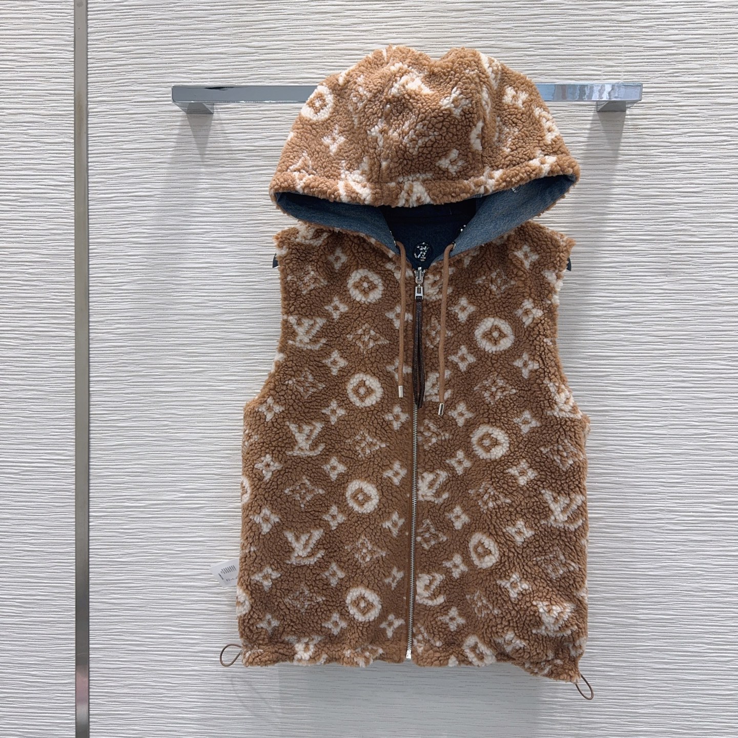 LOUIS VUITTON LV 루이비통 리버시블 후드 베스트 조끼 의류