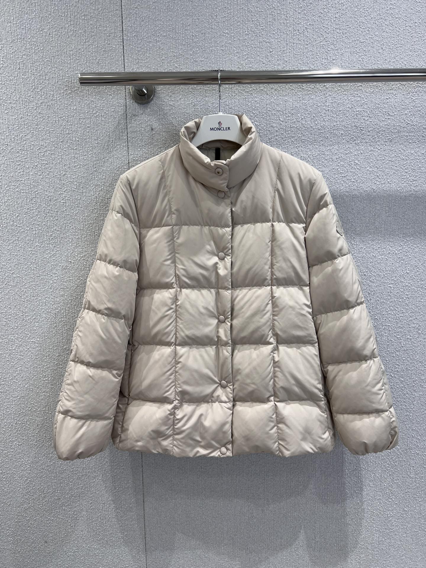 Moncler 몽클레어 몽클레르 사각 퀼팅 숏 패딩 점퍼 의류