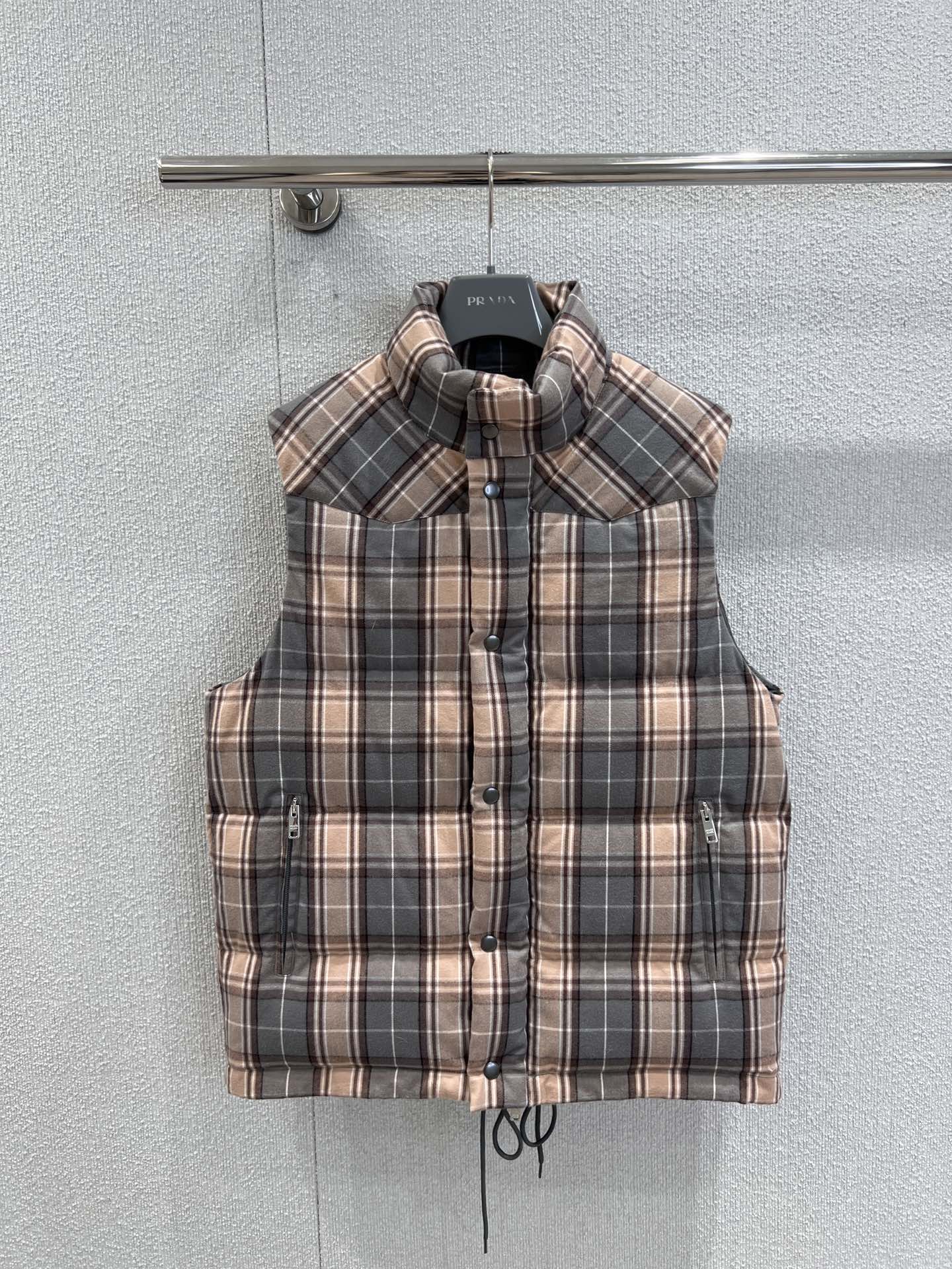 Prada 프라다 체크 패턴 다운 베스트 패딩 조끼 의류