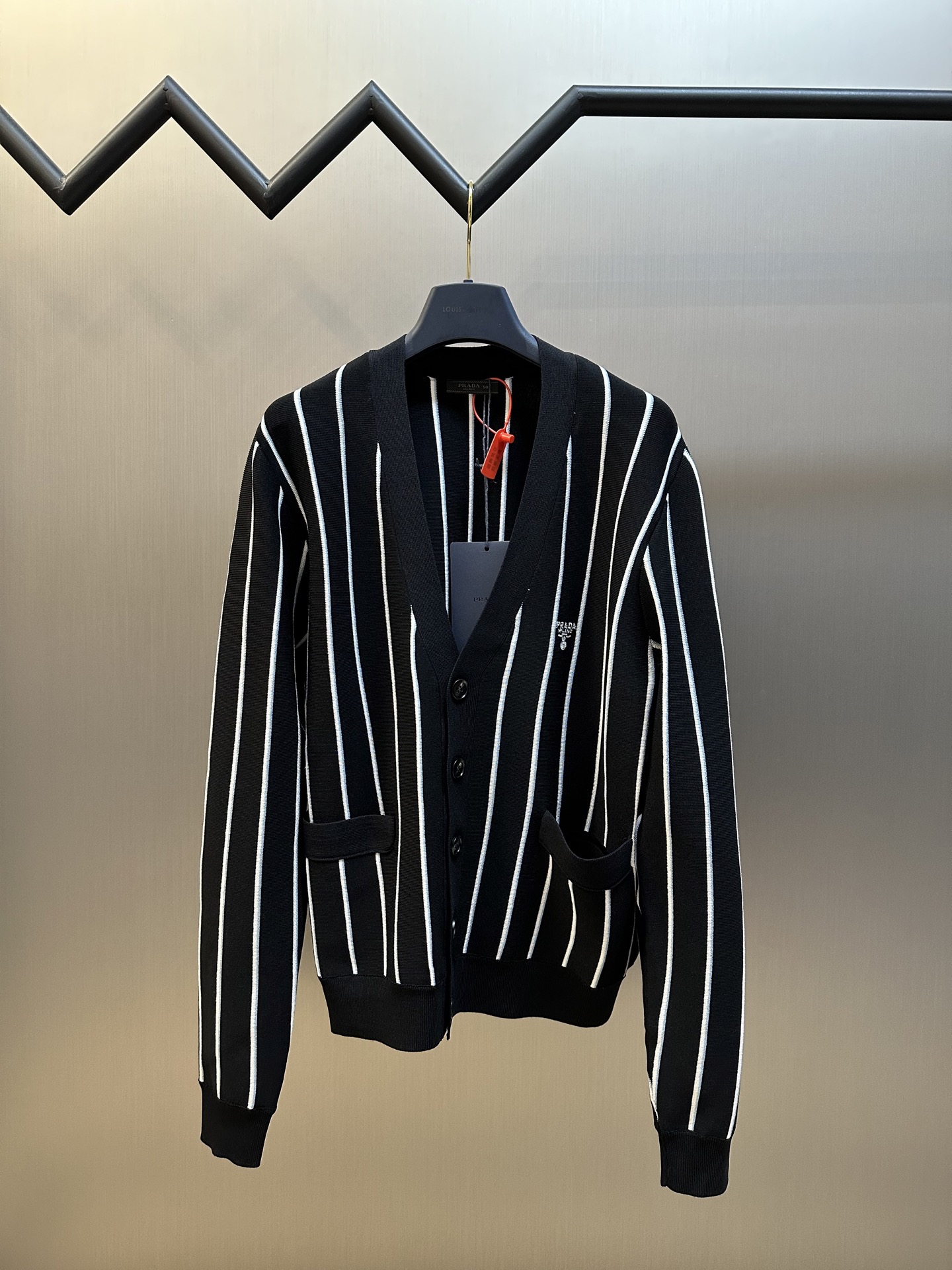 Prada 프라다 스트라이프 자수 가디건 의류