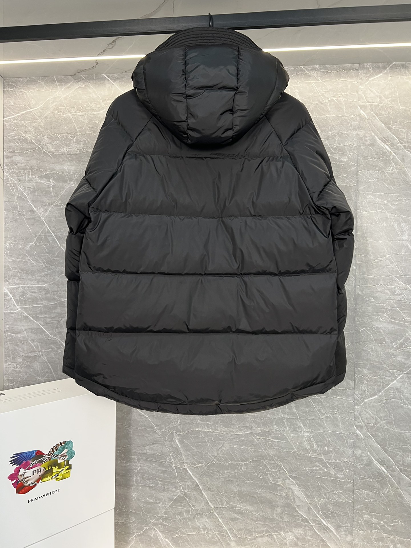 Prada 프라다 Re-Nylon 재생 원단 후드 다운 패딩 점퍼 의류