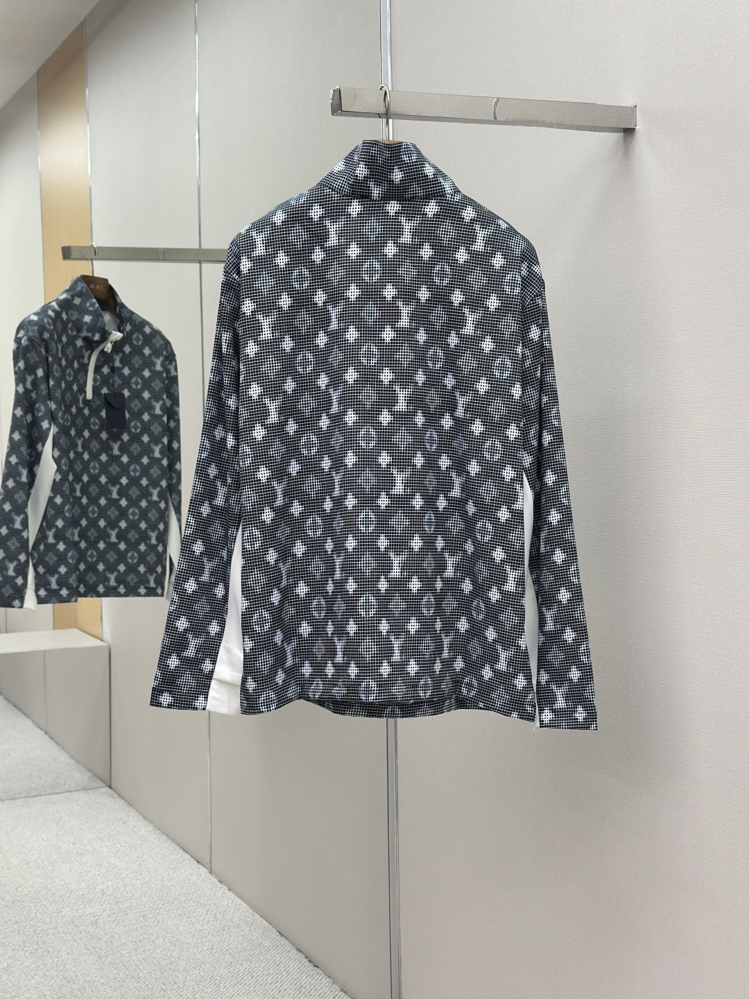 Louis Vuitton LV 루이비통 SKI 모노그램 풀프린트 스키 베이스레이어 티셔츠 의류