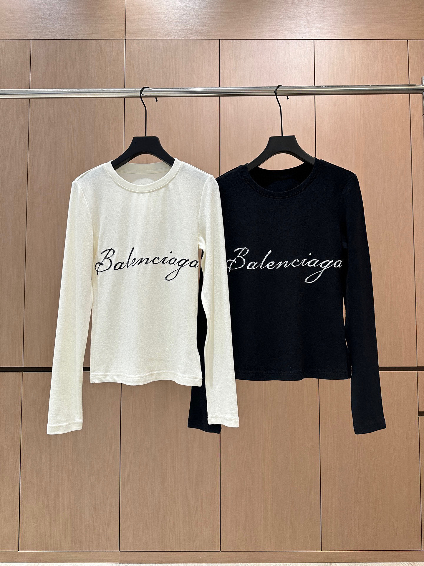 Balenciaga 발렌시아가 진주 장식 기모 베이직 긴팔 티셔츠 의류