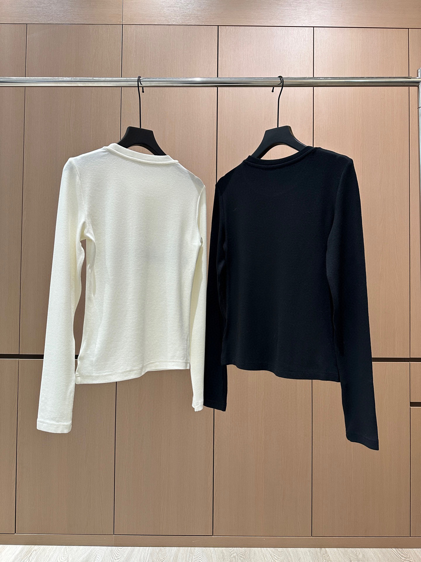 Balenciaga 발렌시아가 진주 장식 기모 베이직 긴팔 티셔츠 의류