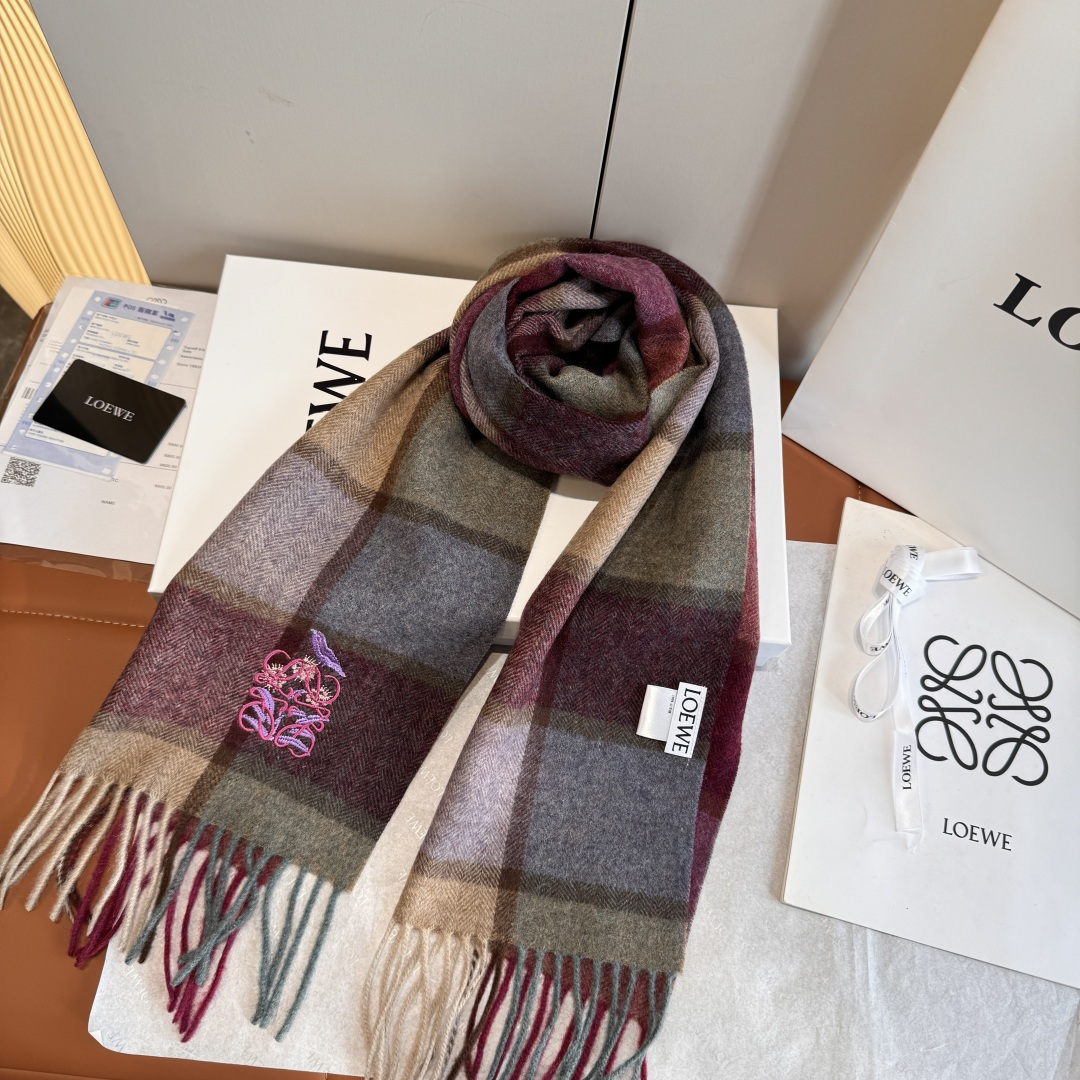 Loewe 로에베 양모 머플러 목도리