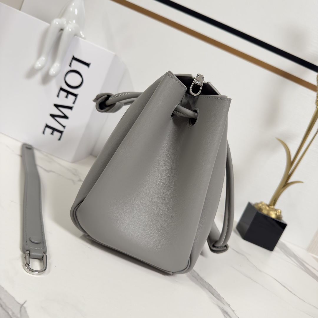 LOEWE 로에베 마드리드 미디엄 핸드백 토트백 숄더백 가방