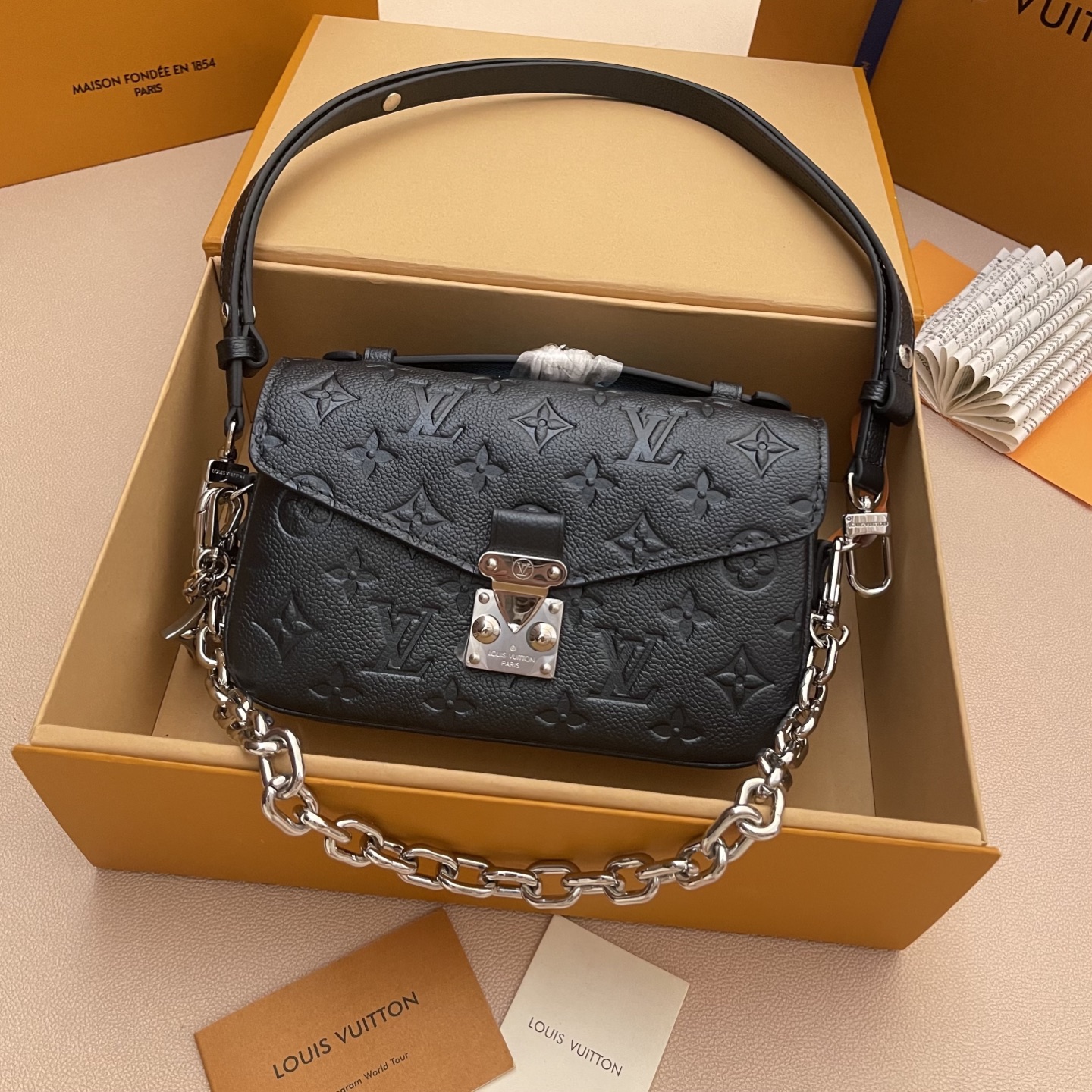 LV POCHETTE MÉTIS EAST WEST 루이비통 메신저 백 가방