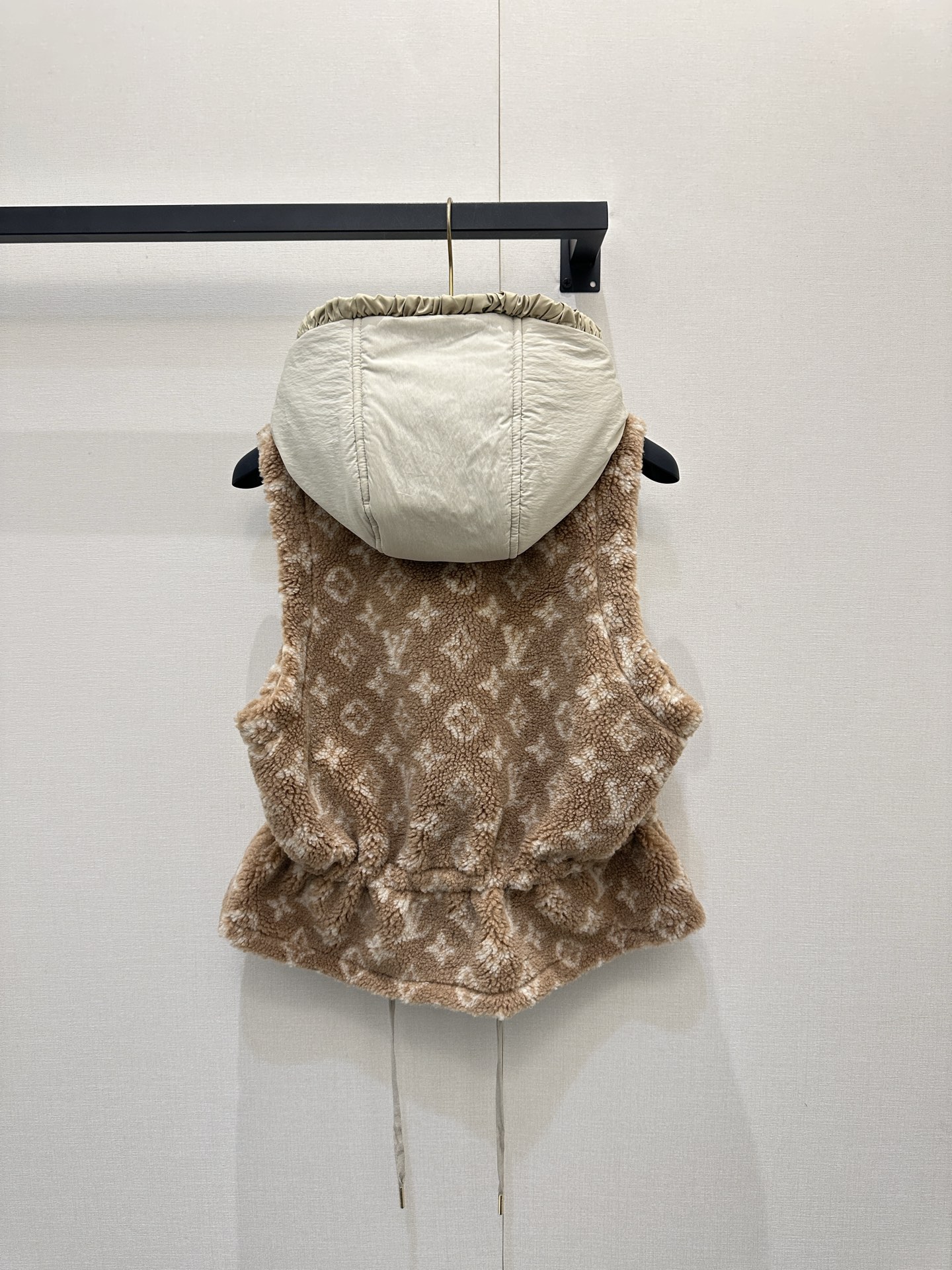 LV 루이비통 테디 모노그램 후드 베스트 조끼 의류