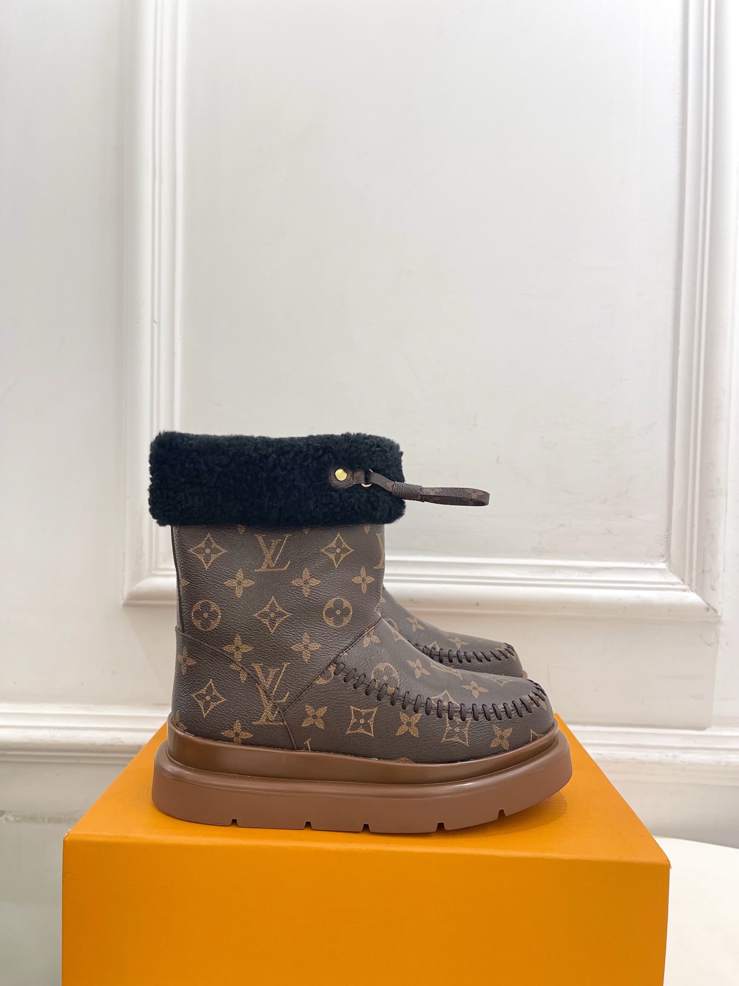 LV 루이비통 Ski 시리즈 CORTINA 앵클 부츠 신발