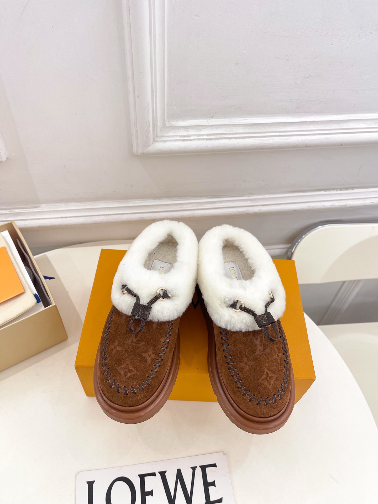 LV 루이비통 CORTINA (코르티나) 압화 털 슬리퍼 로퍼 신발