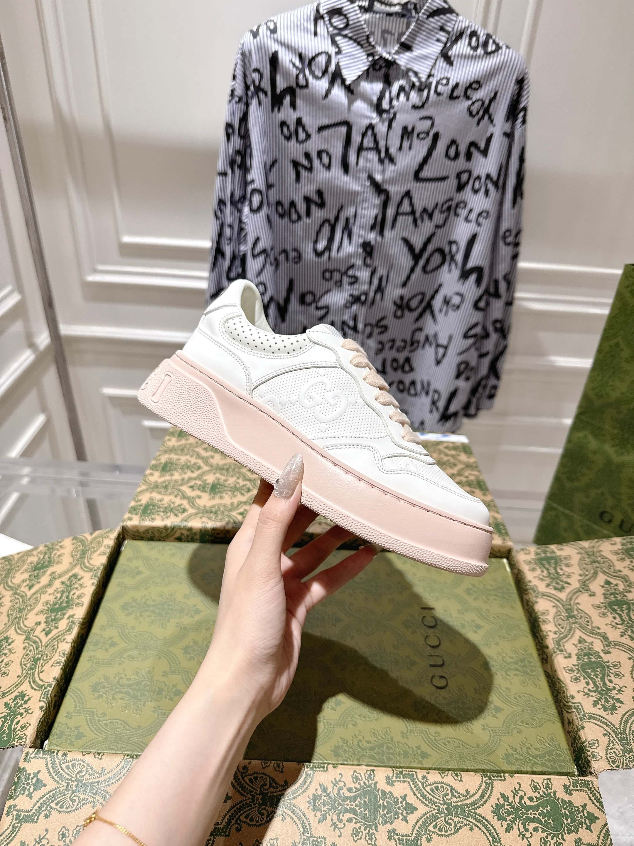 GUCCI 구찌 커플 스니커즈 신발