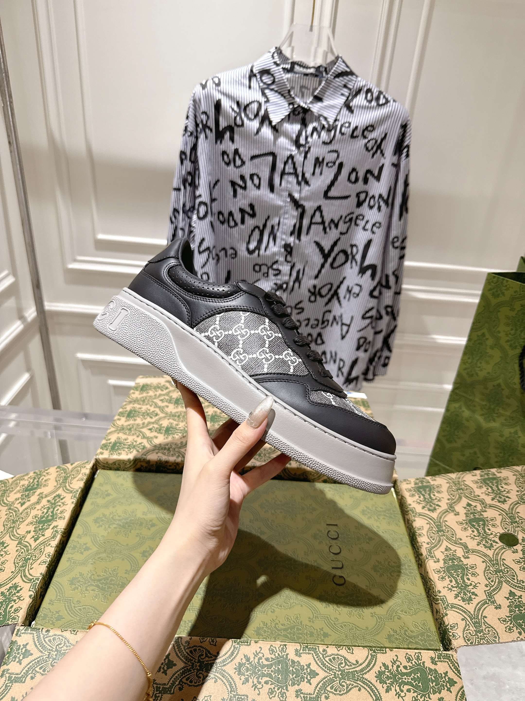 GUCCI 구찌 커플 스니커즈 신발