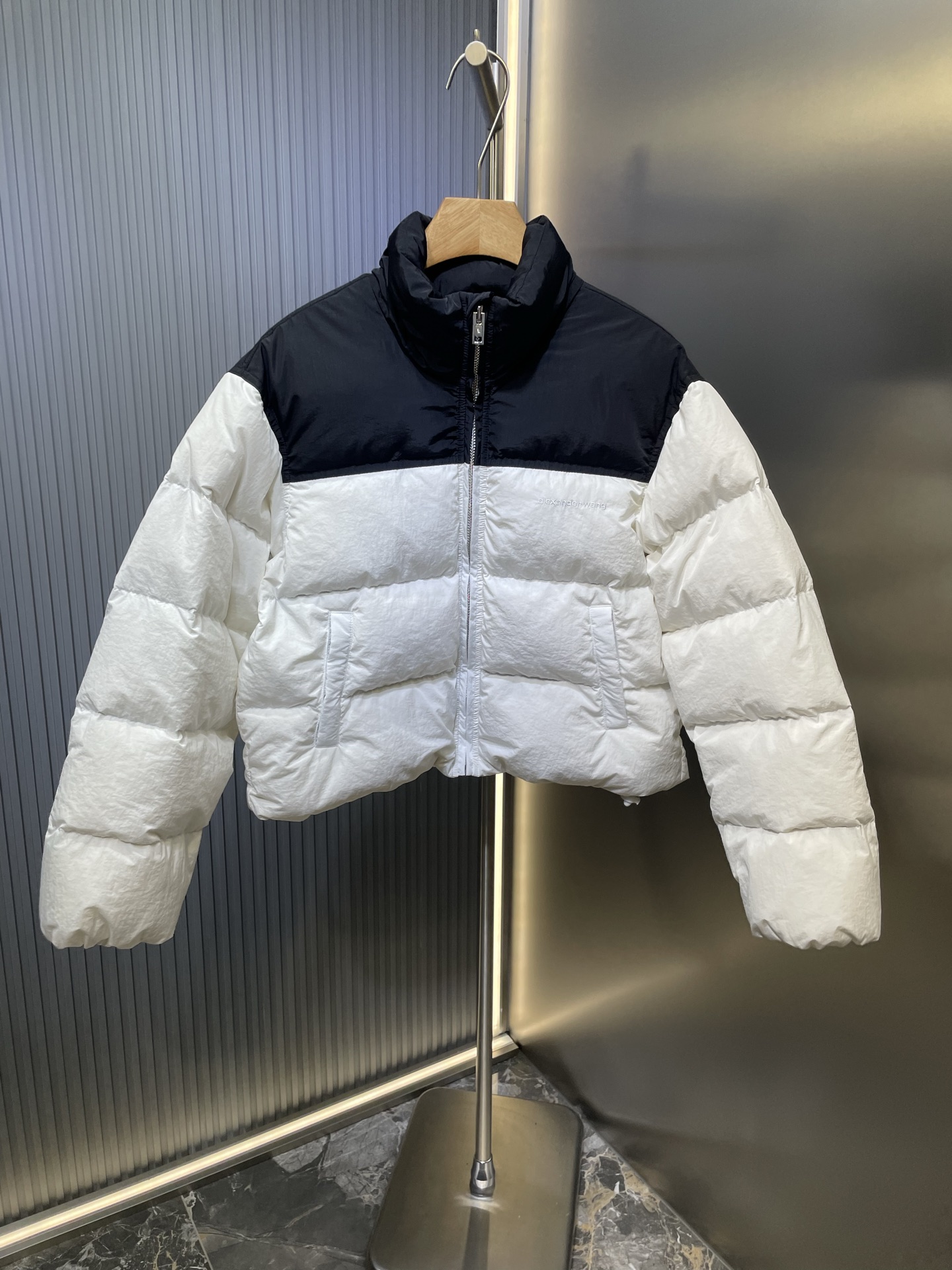 Alexander Wang 알렉산더왕 패치워크 로고 자카드 다운 패딩 점퍼 자켓 재킷 의류