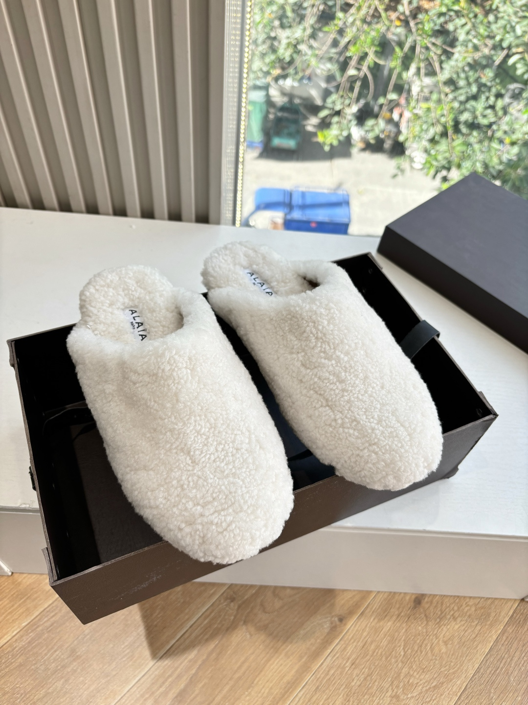 ALAIA 알라이아 양털 슈즈 신발