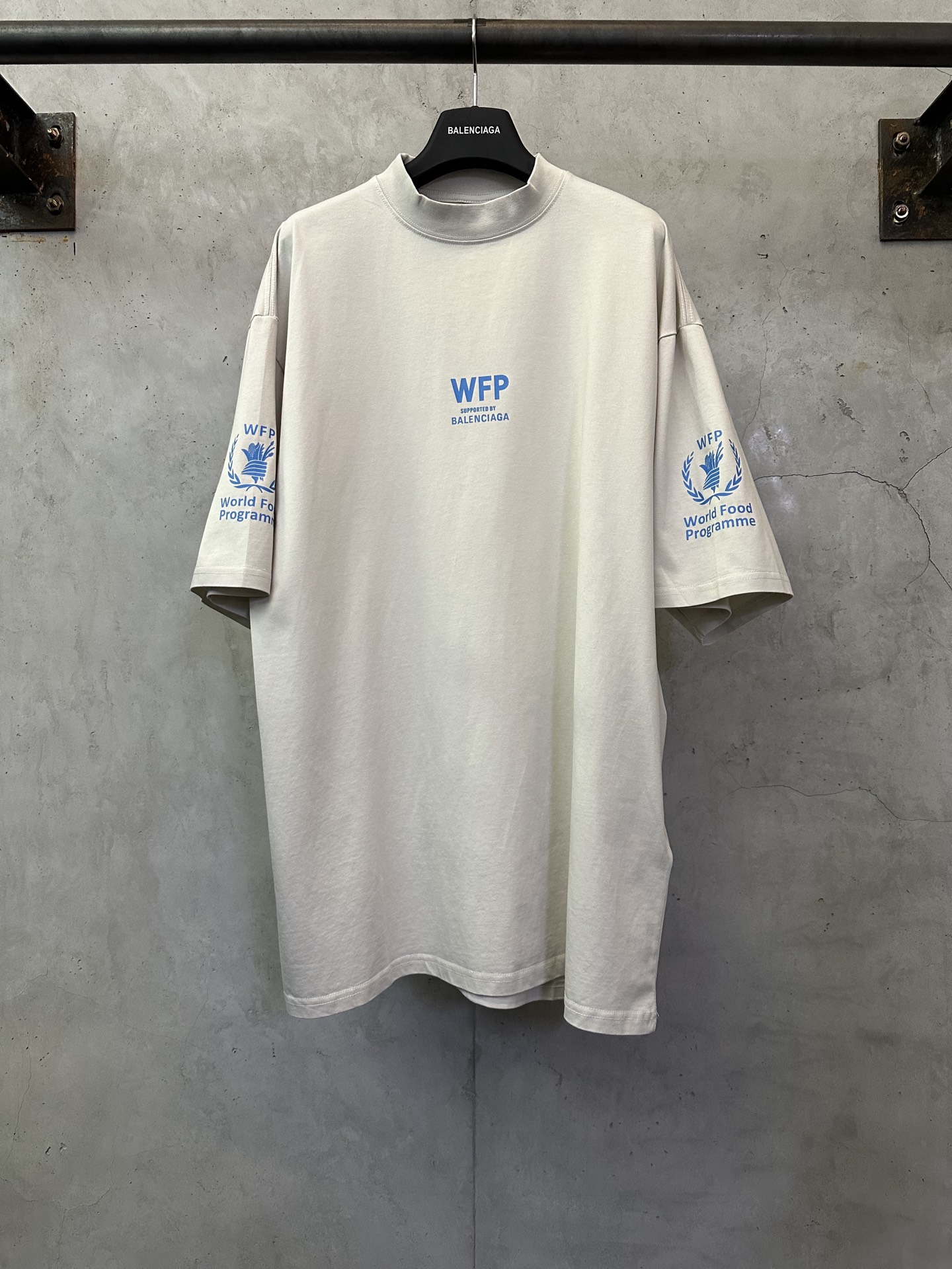 Balenciaga 발렌시아가 WFP 콜라보 프린트 반팔 티셔츠 의류