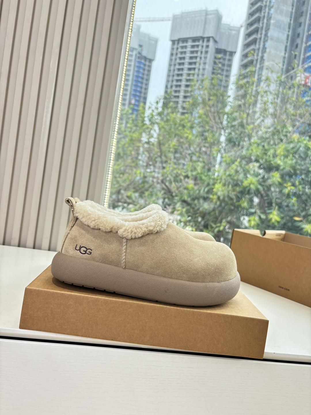 UGG 어그 소프트 스니커즈 / 미니 포테이토 부츠 신발