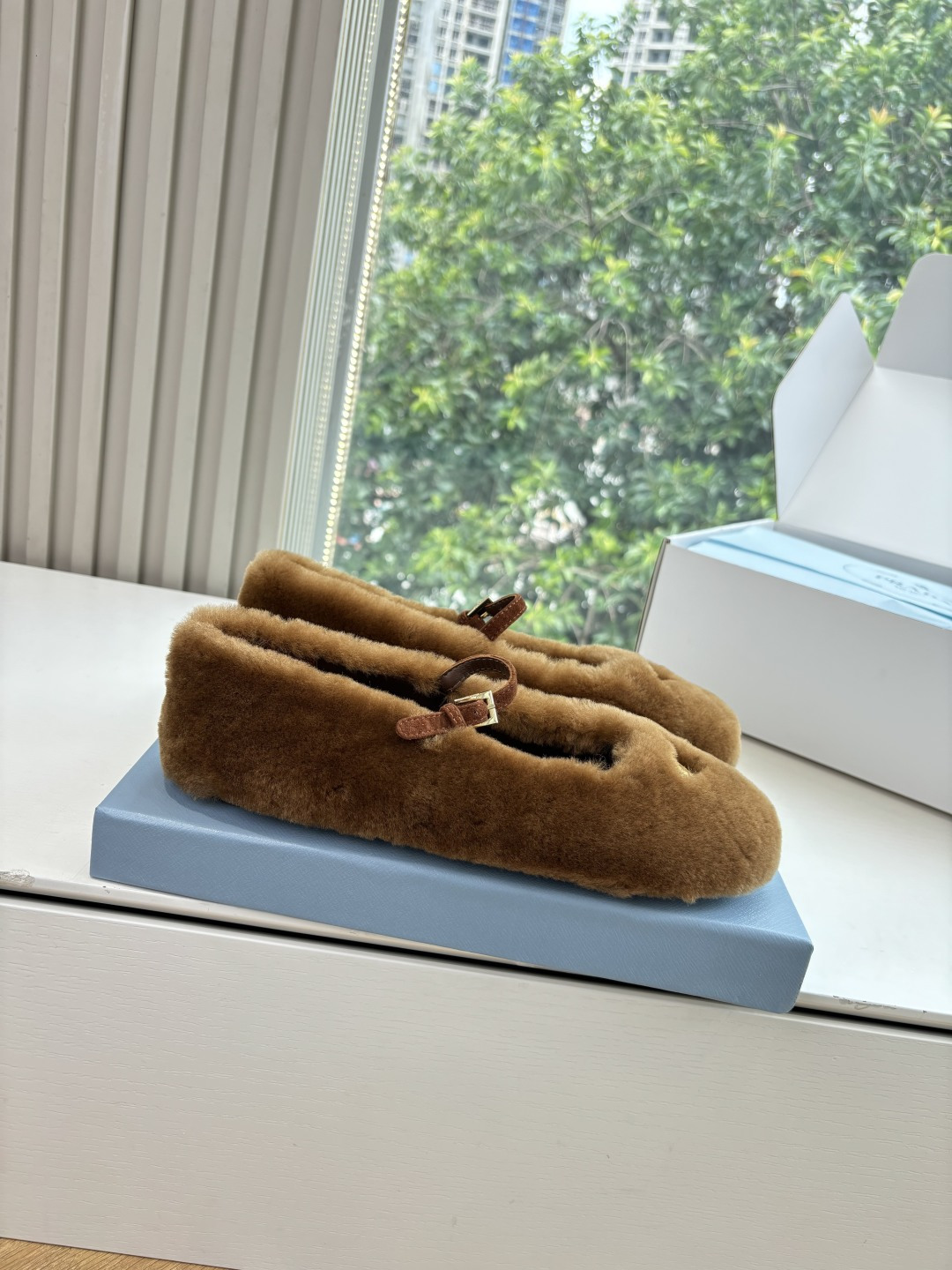 PRADA 프라다 로퍼 신발