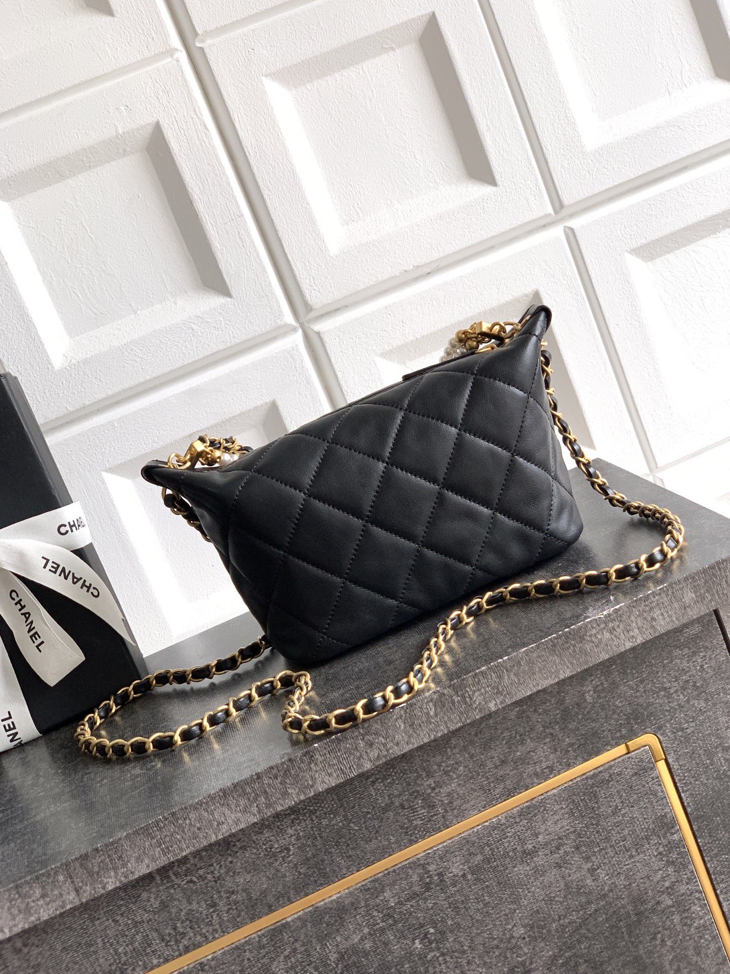 CHANEL 26C 샤넬 진주 체인 런치박스 백 숄더백 가방