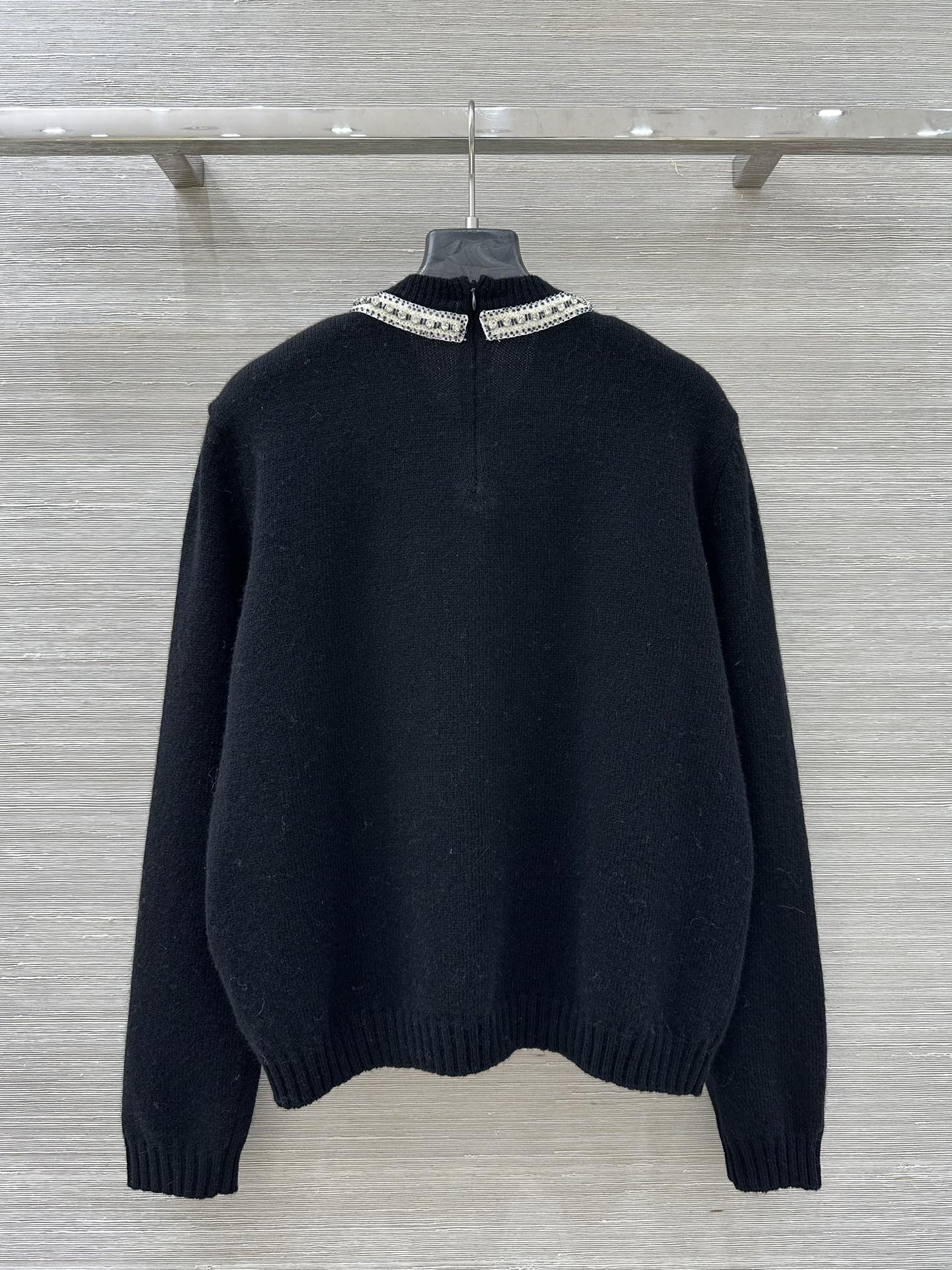 Valentino 발렌티노 스팽글·비즈 자수 리본 넥 니트 탑 의류