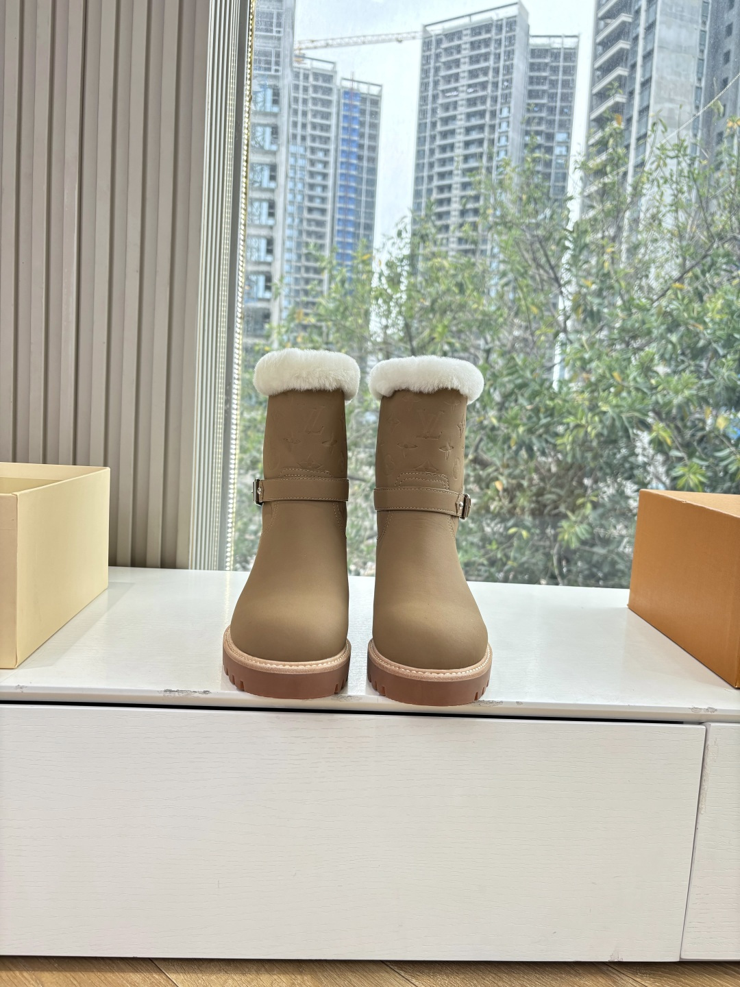 LV Archlight 루이비통 스케이트 패딩 부츠 신발