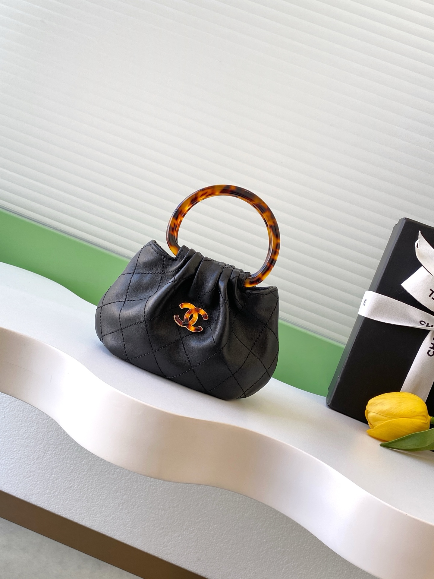 Chanel 26C Suede Tortoise Handle Bag (샤넬 26C 스웨이드 거북등무늬 핸들백 가방 스몰) - AS4981